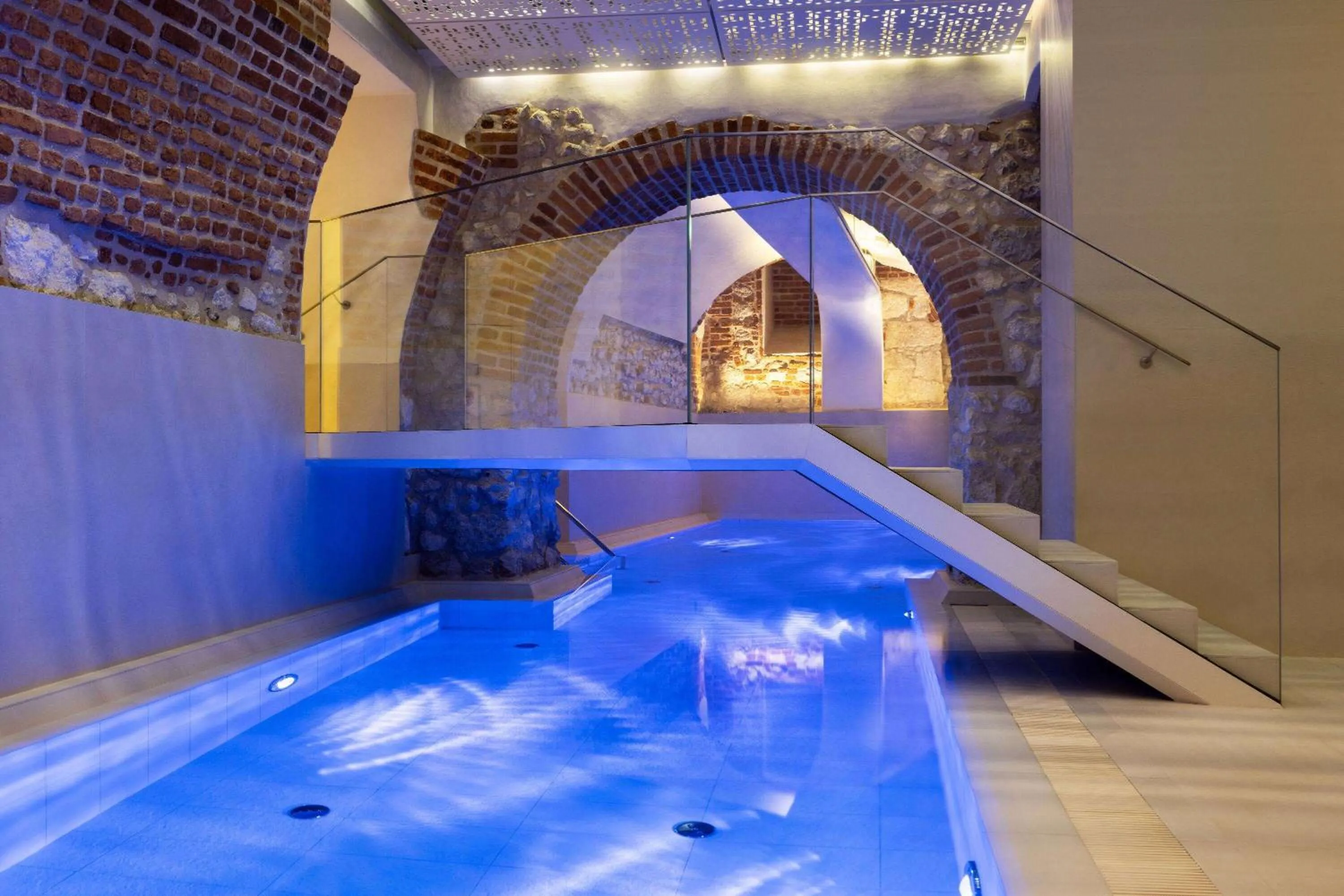 Swimming pool in Wyndham Grand Krakow Old Town