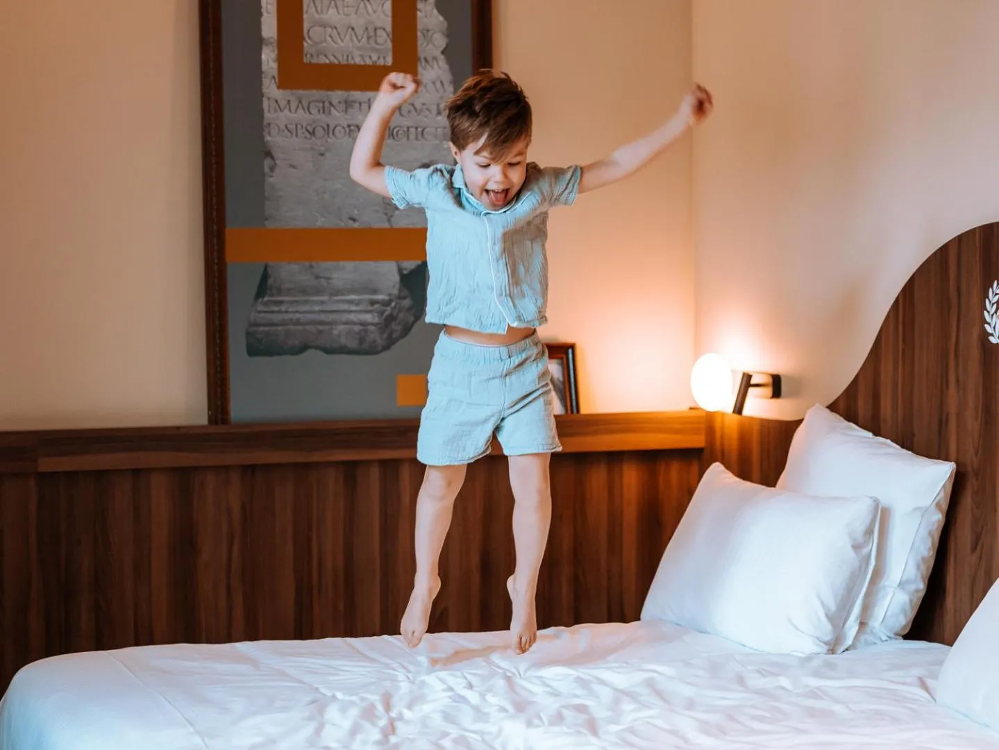 Bed in Académie Hôtel Lyon