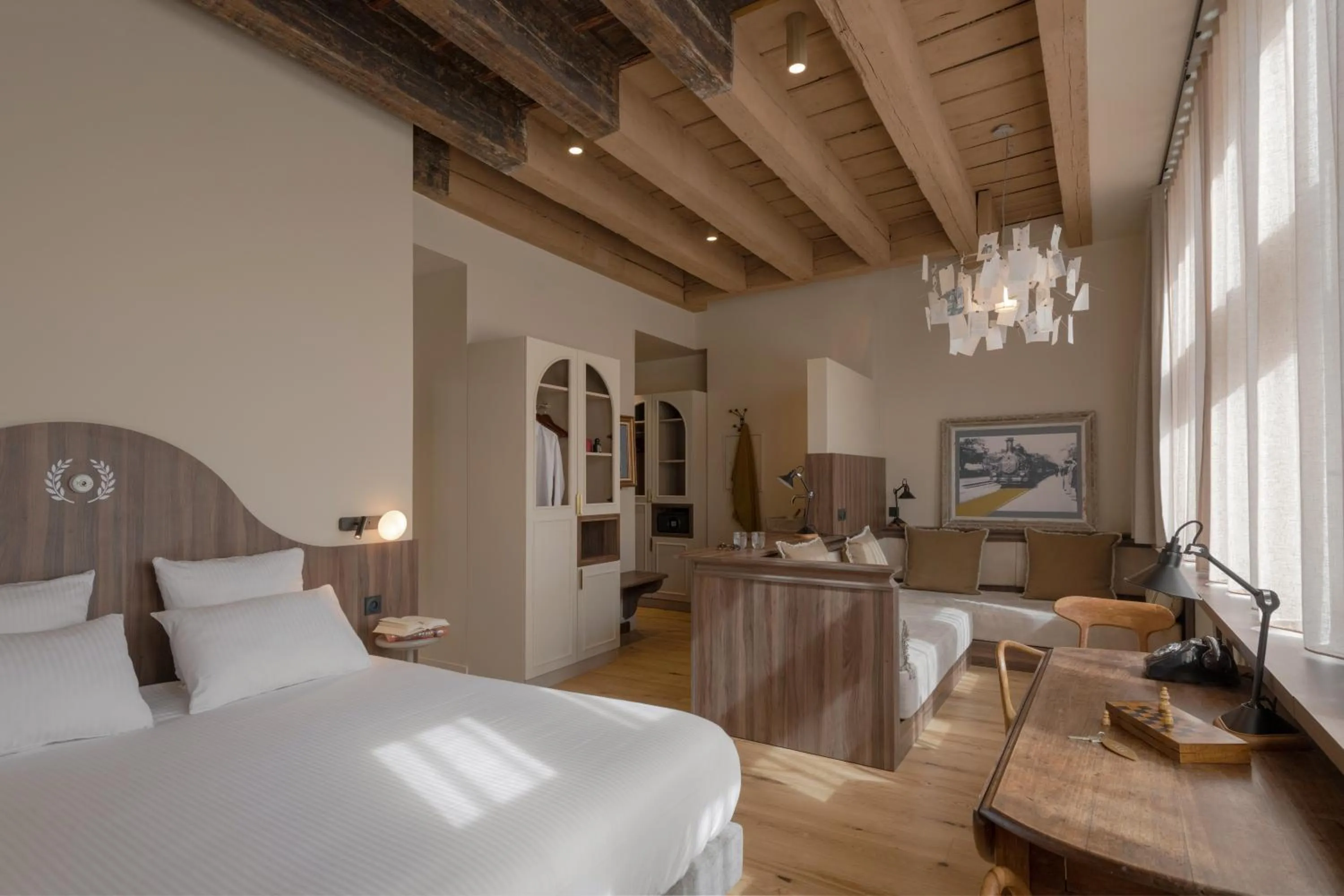 Bed in Académie Hôtel Lyon