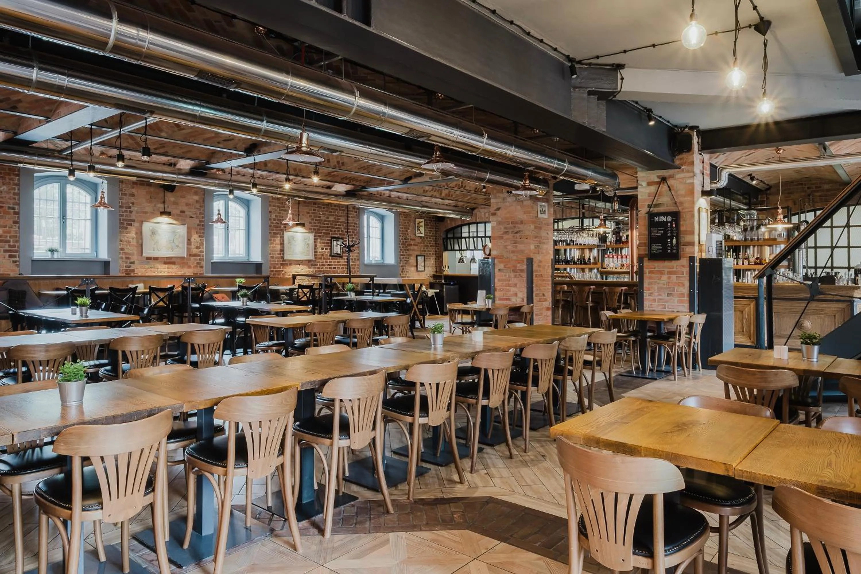 Restaurant/places to eat in Craft Beer Central Hotel