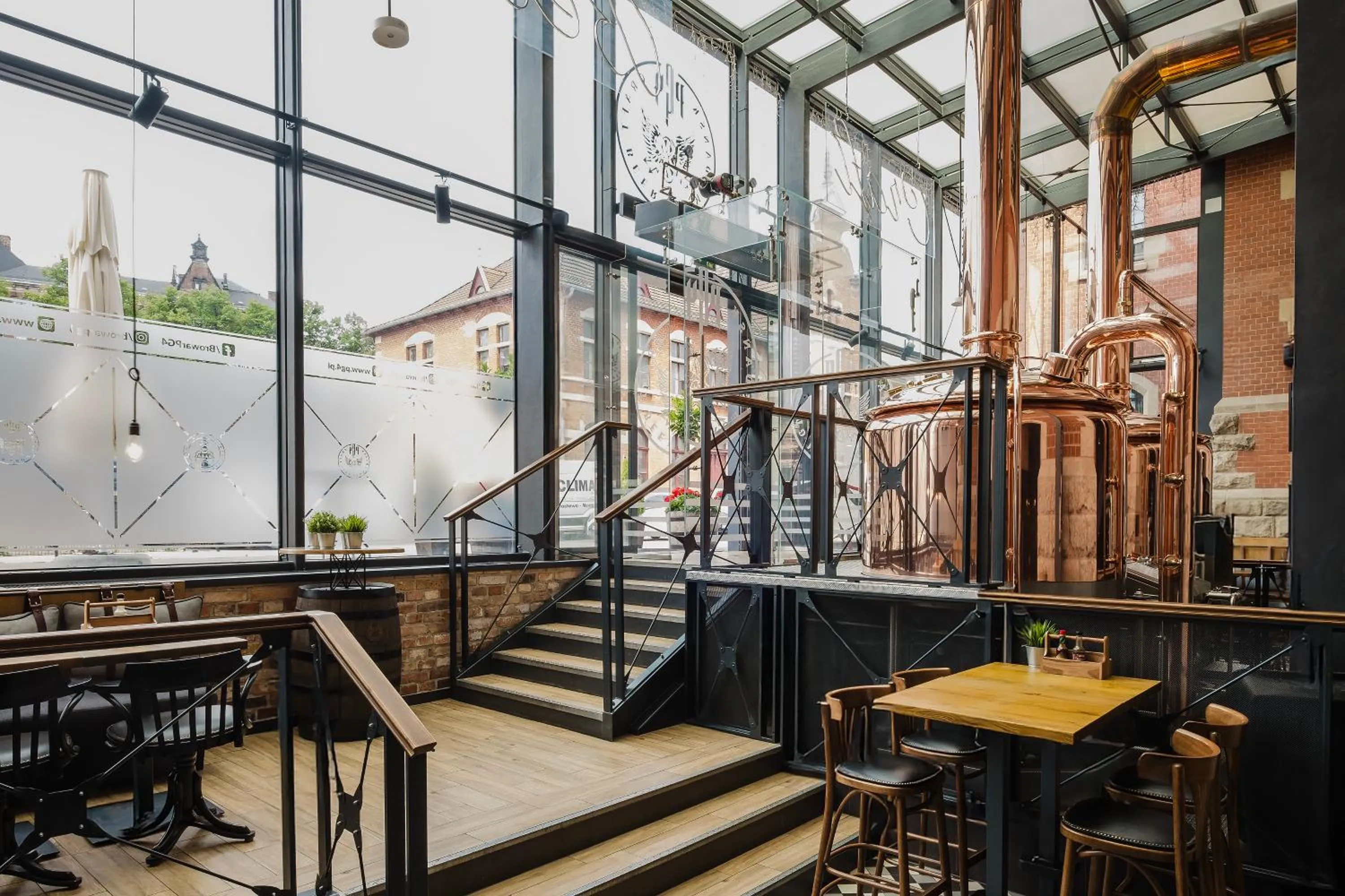 Restaurant/places to eat in Craft Beer Central Hotel