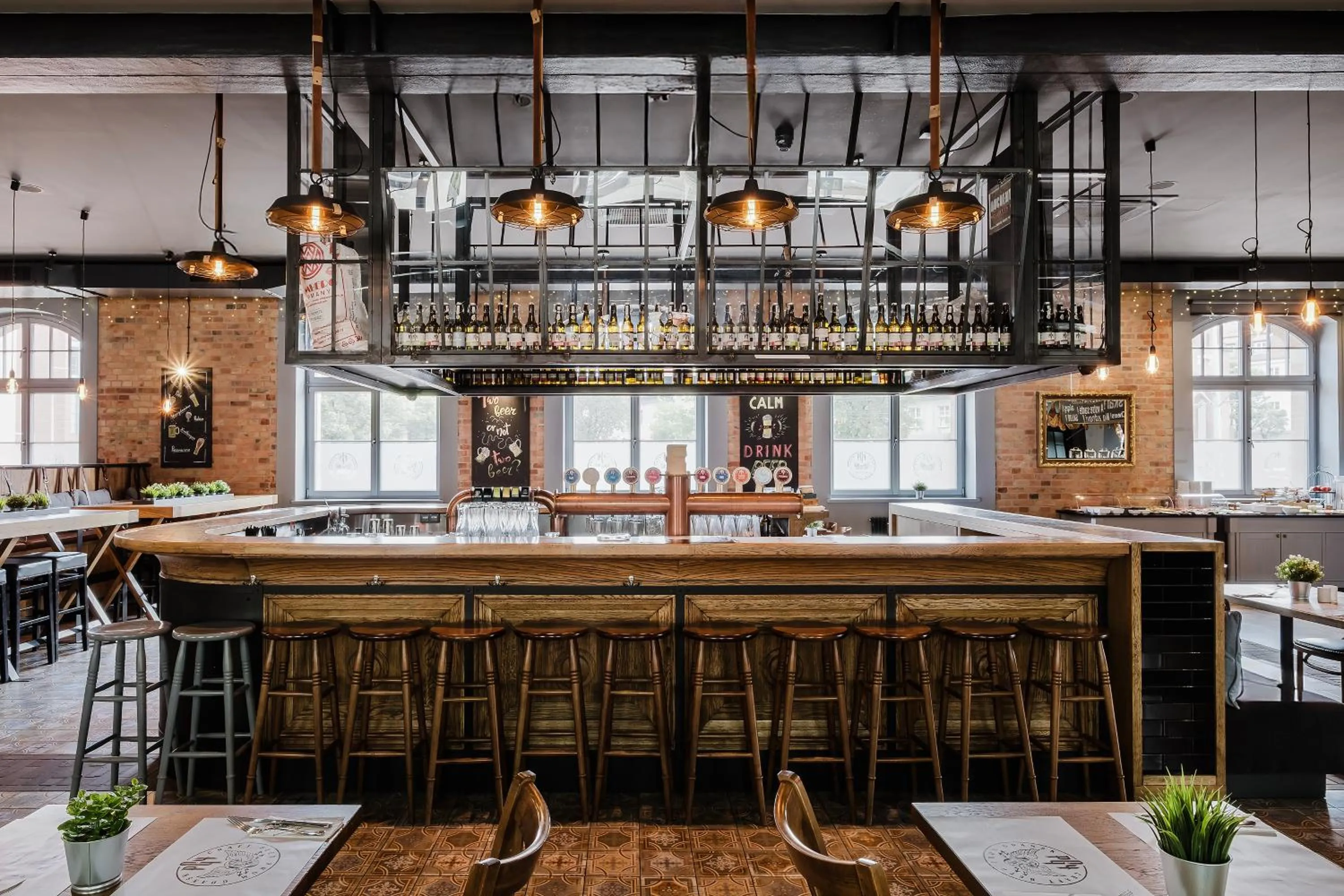 Restaurant/places to eat in Craft Beer Central Hotel