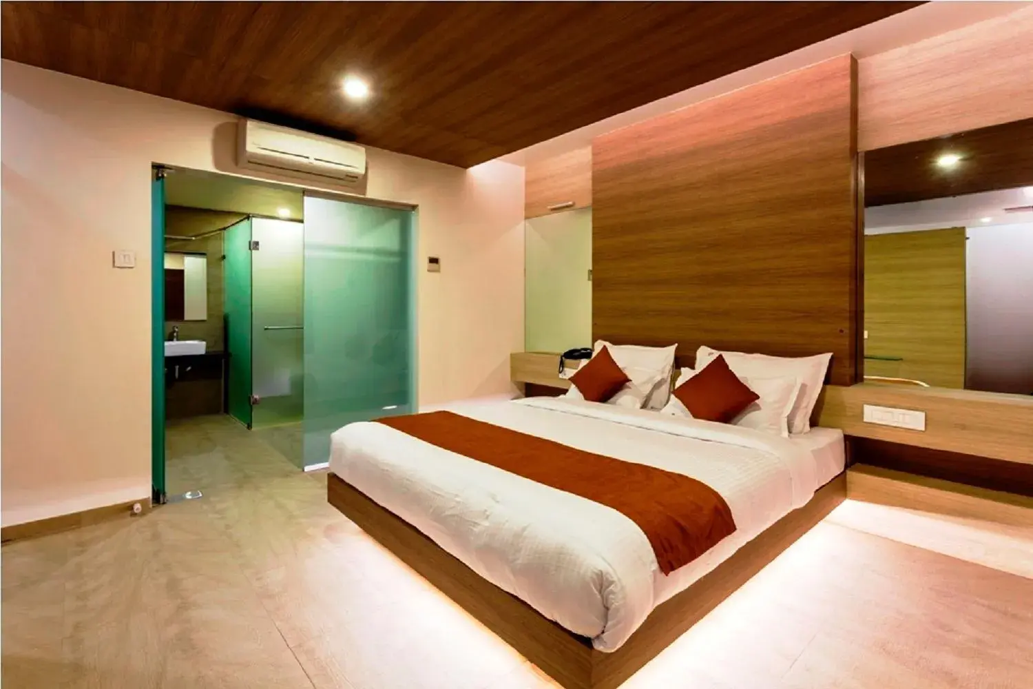 Grand Suite Room - single occupancy in Hotel Rasika Grand Suite Room - single occupancy in Hotel Rasika