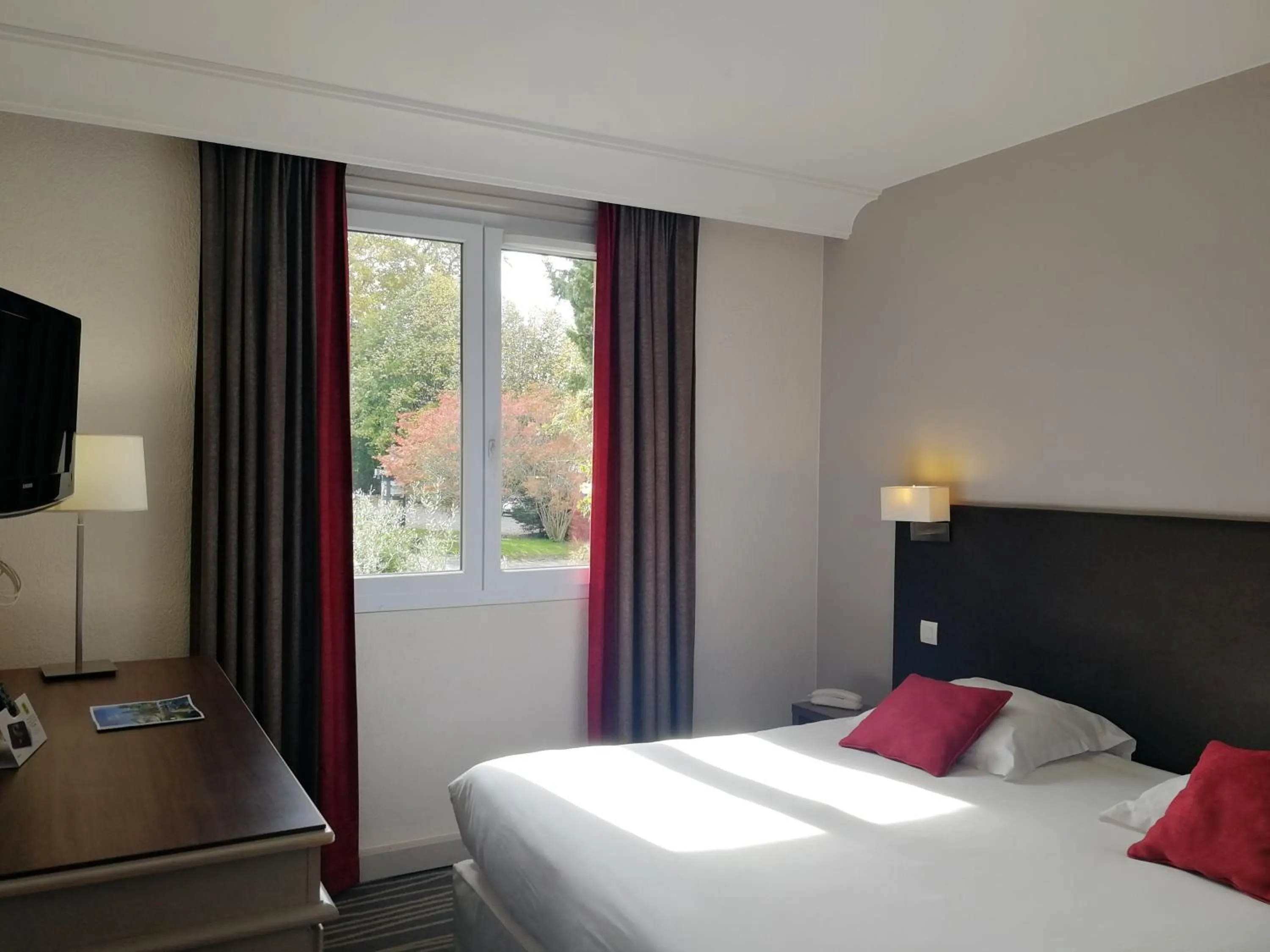 Bedroom, Bed in Logis Hôtels- Hôtel et Restaurant Domaine de Fompeyre