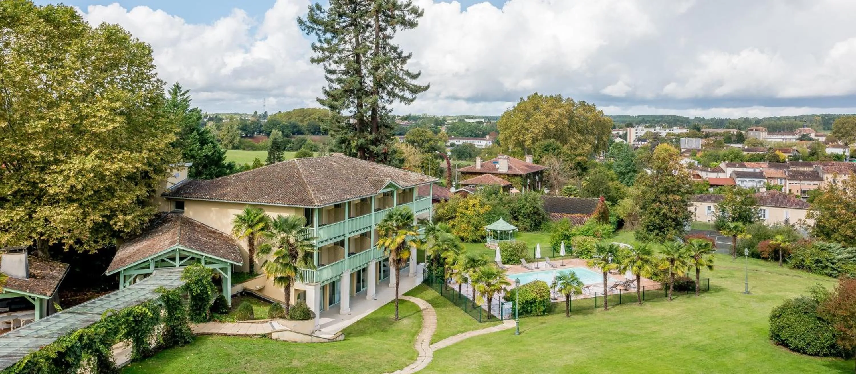 City view in Logis Hôtels- Hôtel et Restaurant Domaine de Fompeyre