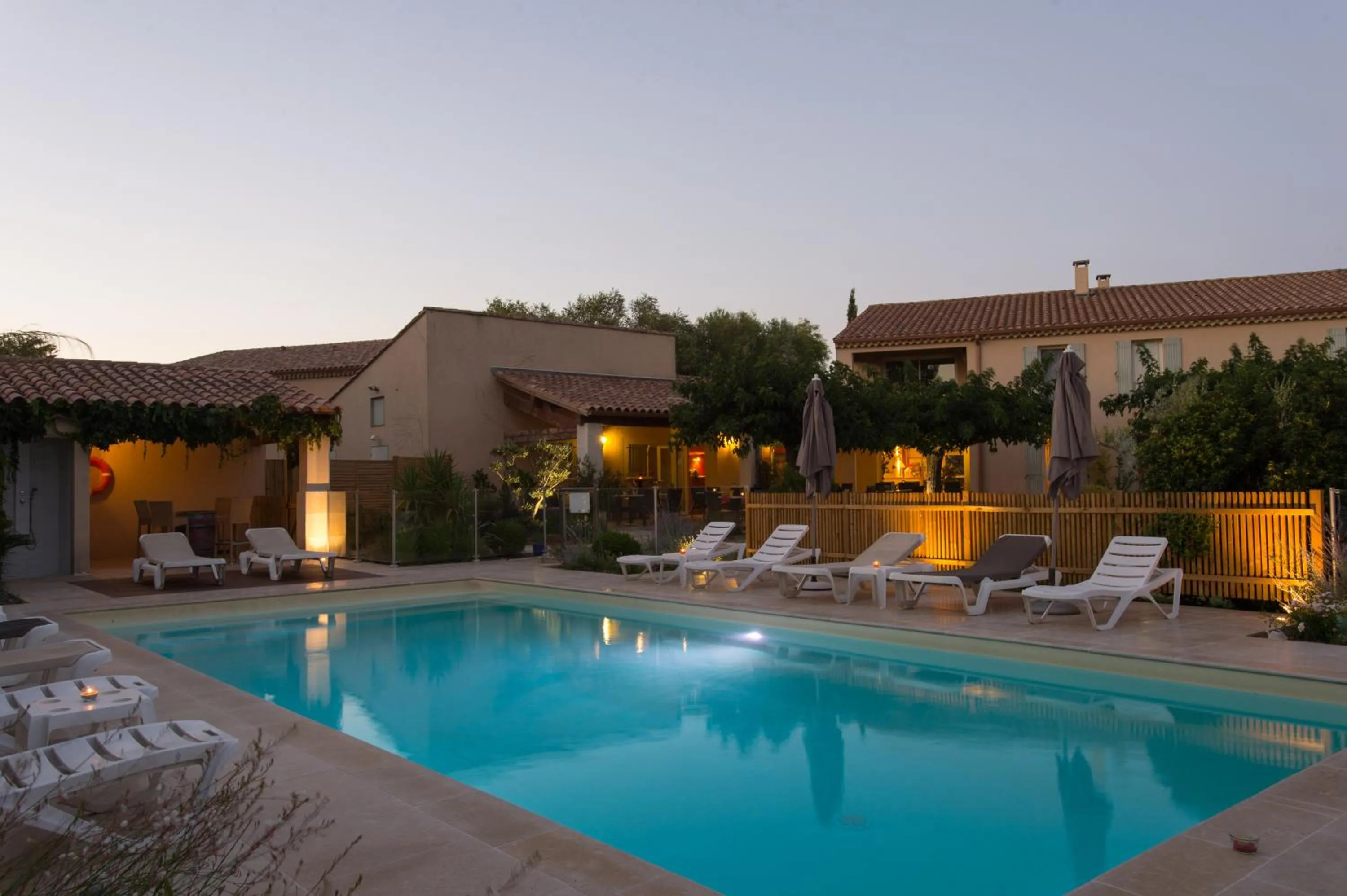 Swimming pool in Best Western Hôtel Aurélia