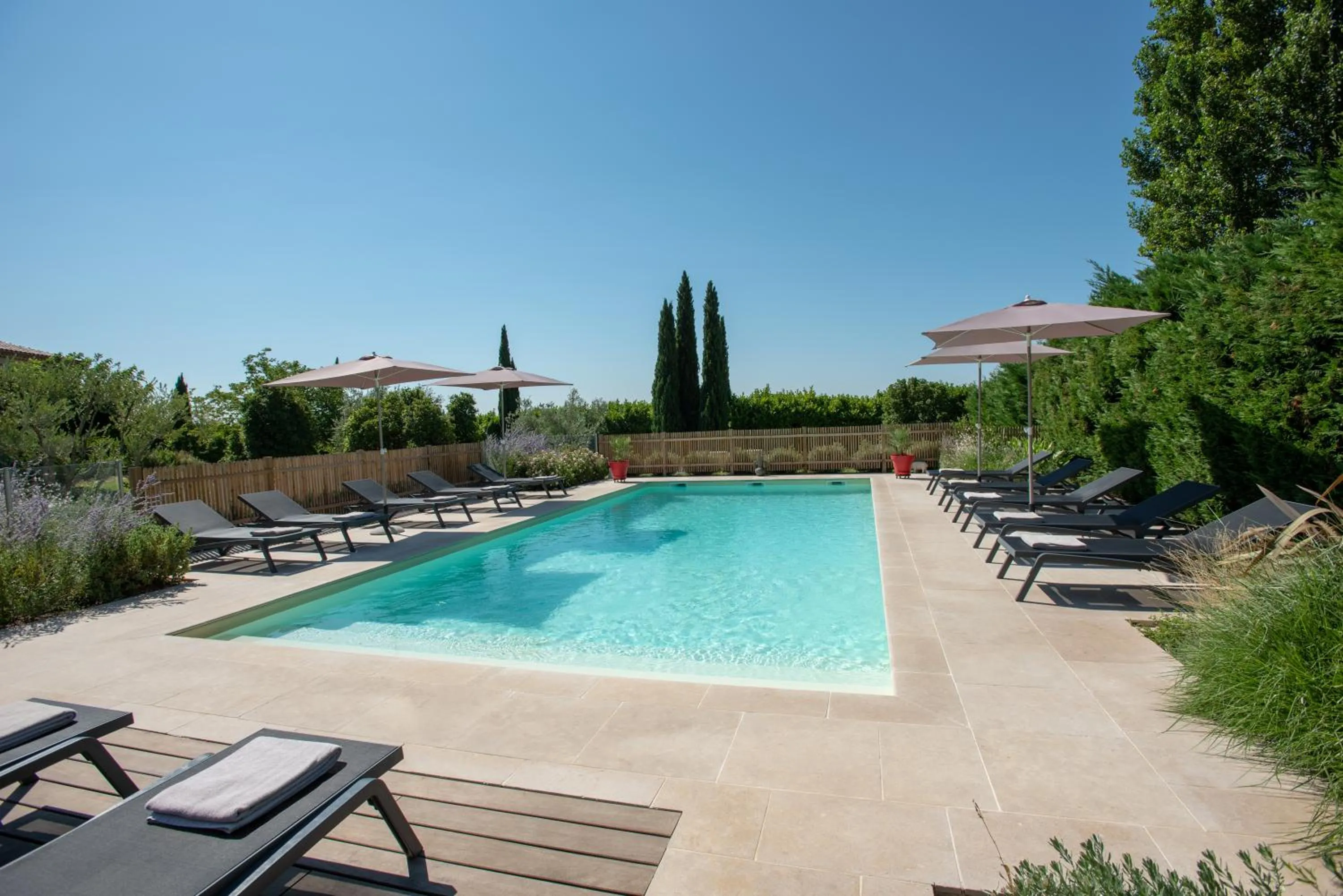 Swimming pool in Best Western Hôtel Aurélia