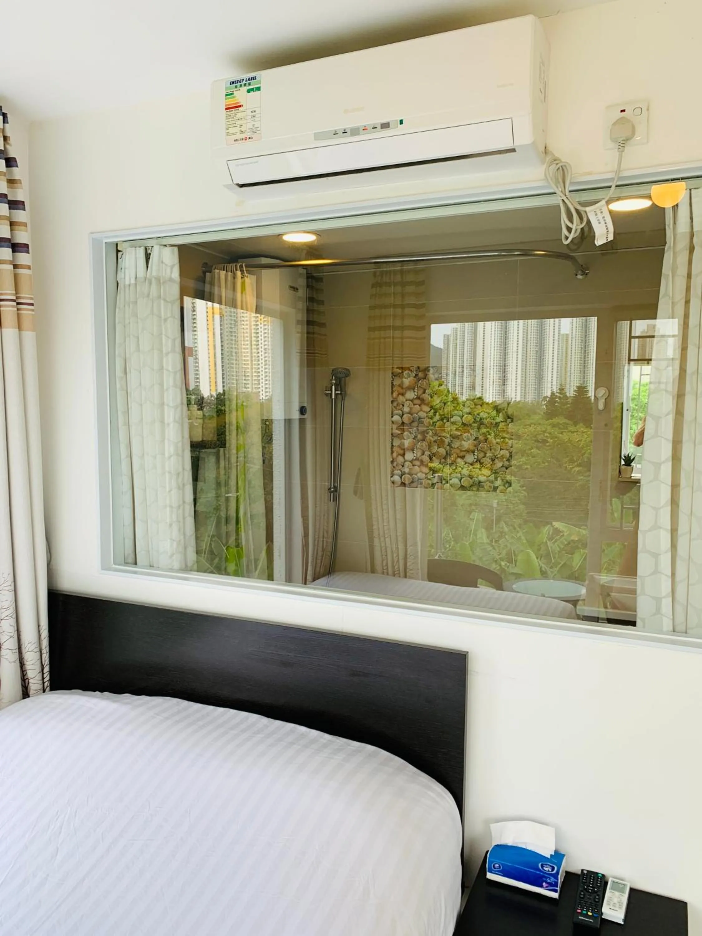 Guests, Bed in City Oasis Guesthouse