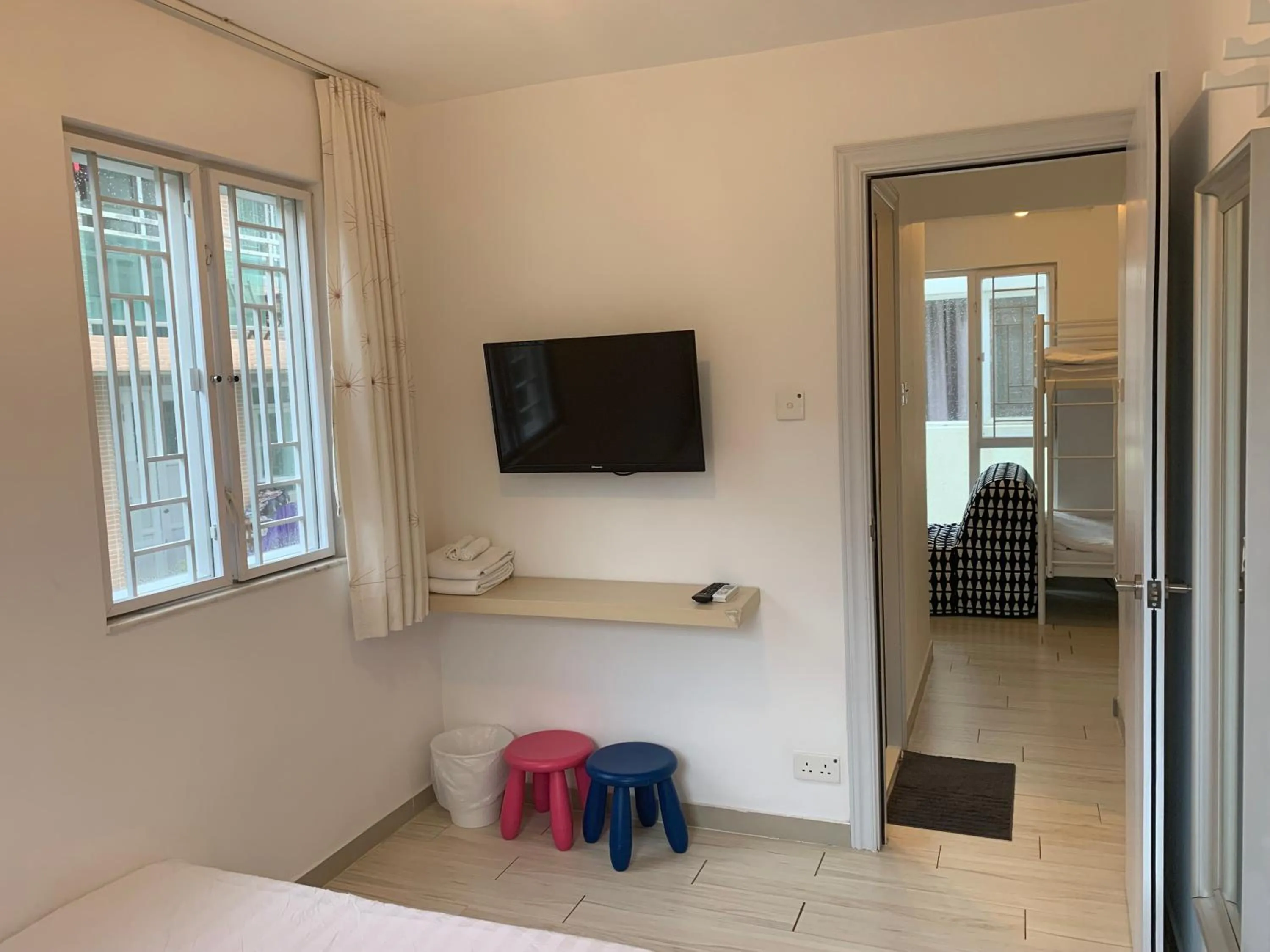 TV and multimedia, Bed in City Oasis Guesthouse