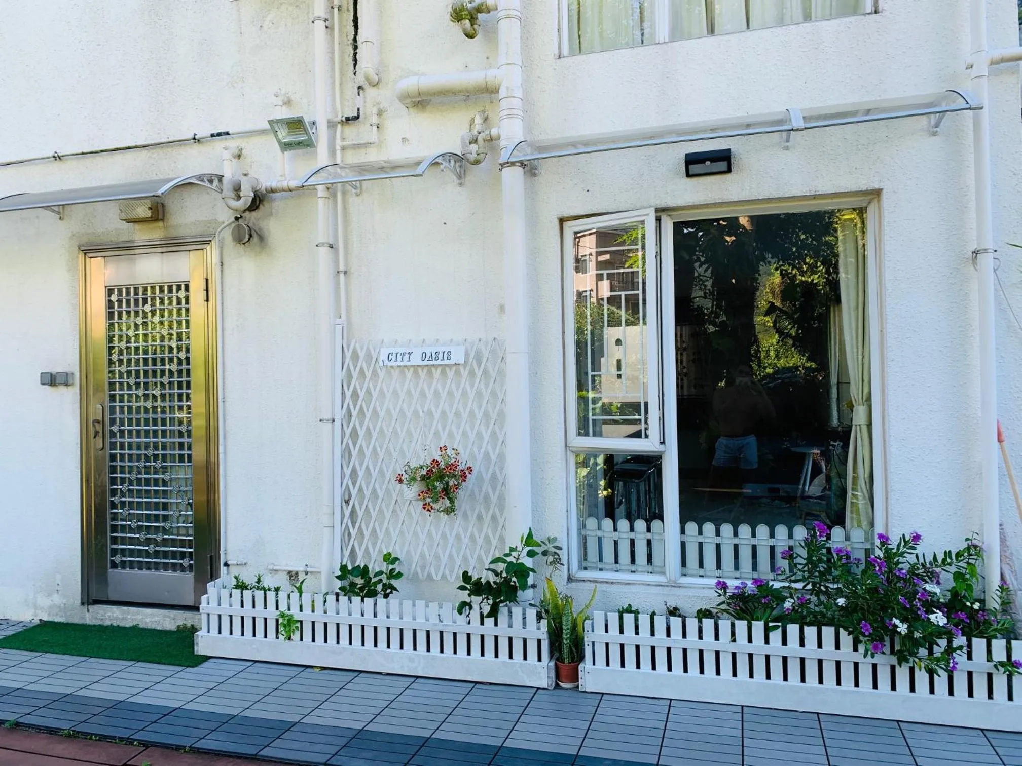 Facade/entrance in City Oasis Guesthouse