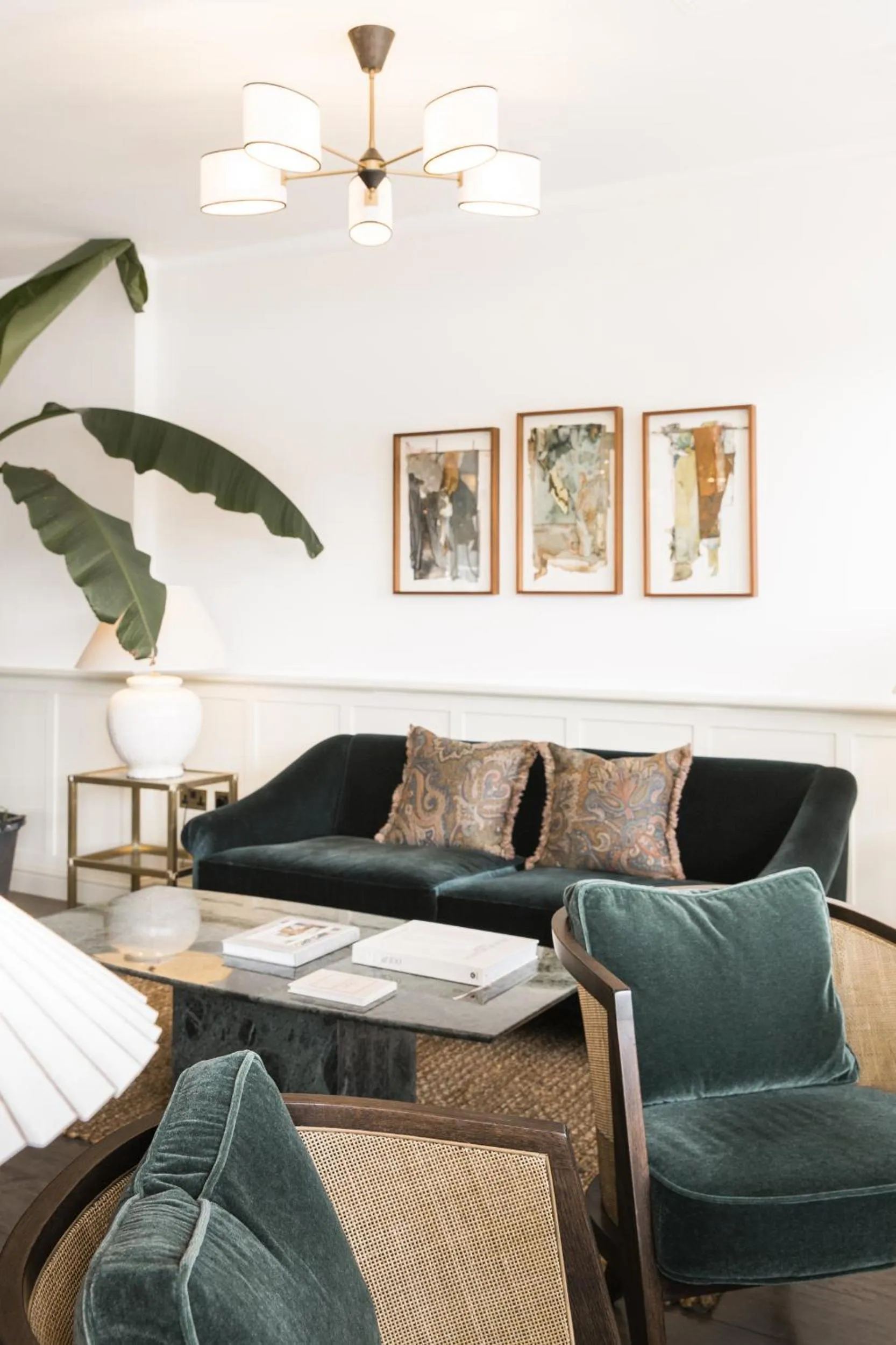 Lounge or bar in Dart Marina Hotel