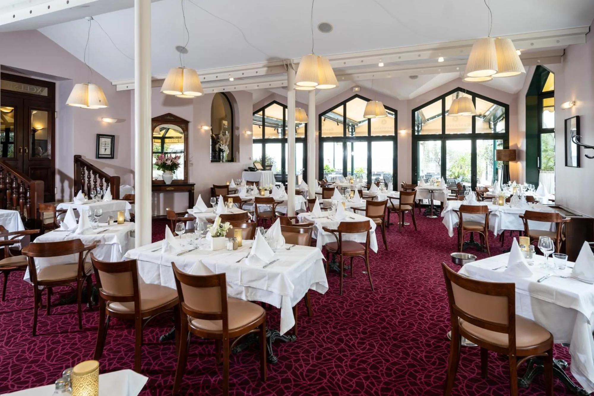 Banquet/Function facilities in Excelsior