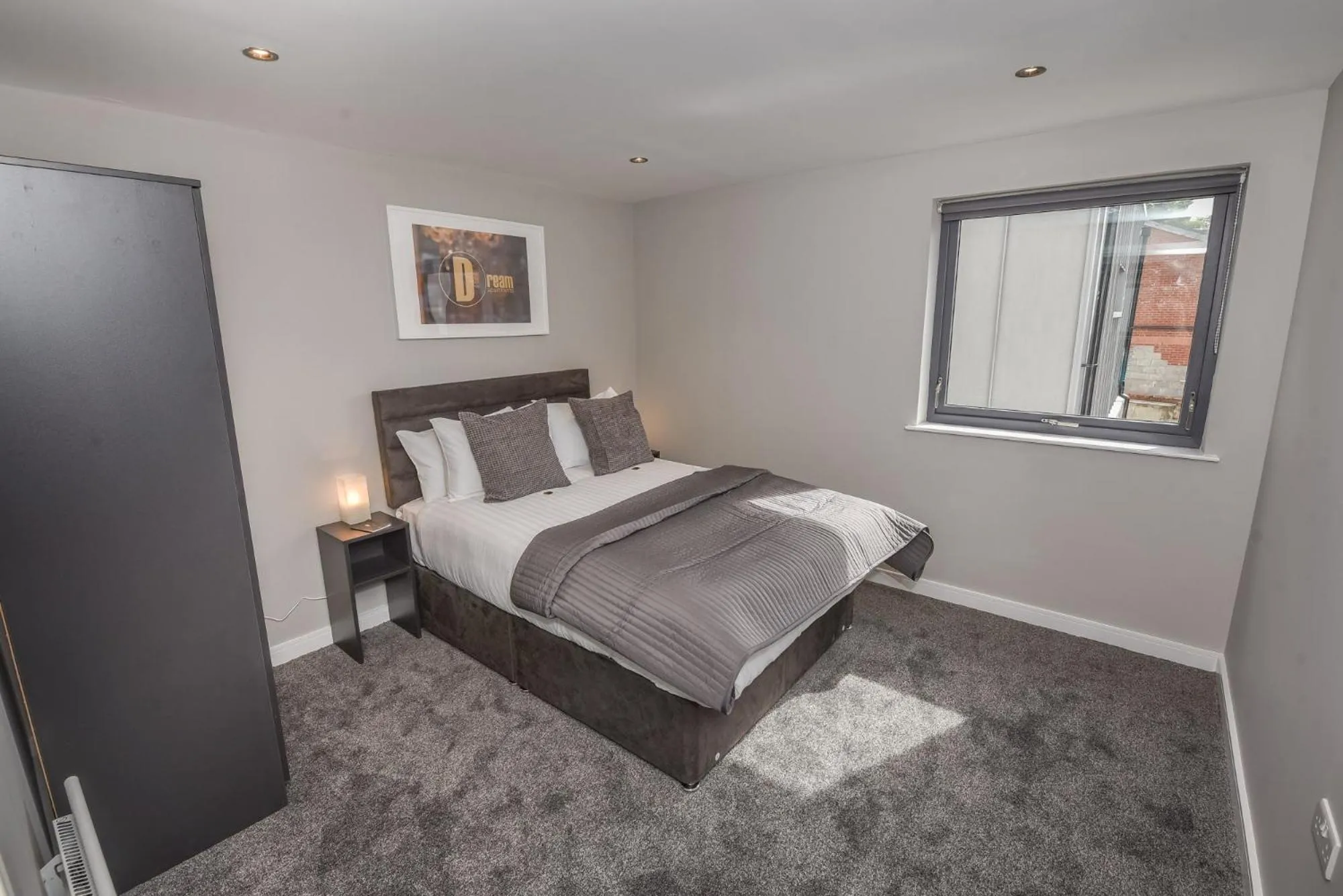 Bed in Dream Apartments St Thomas Hall