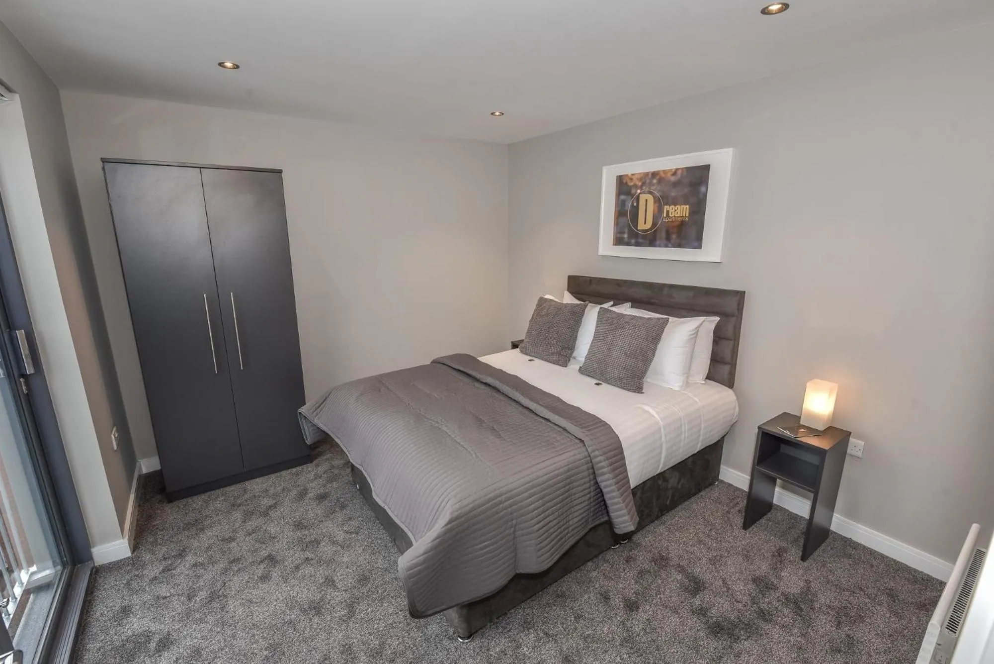 Bed in Dream Apartments St Thomas Hall