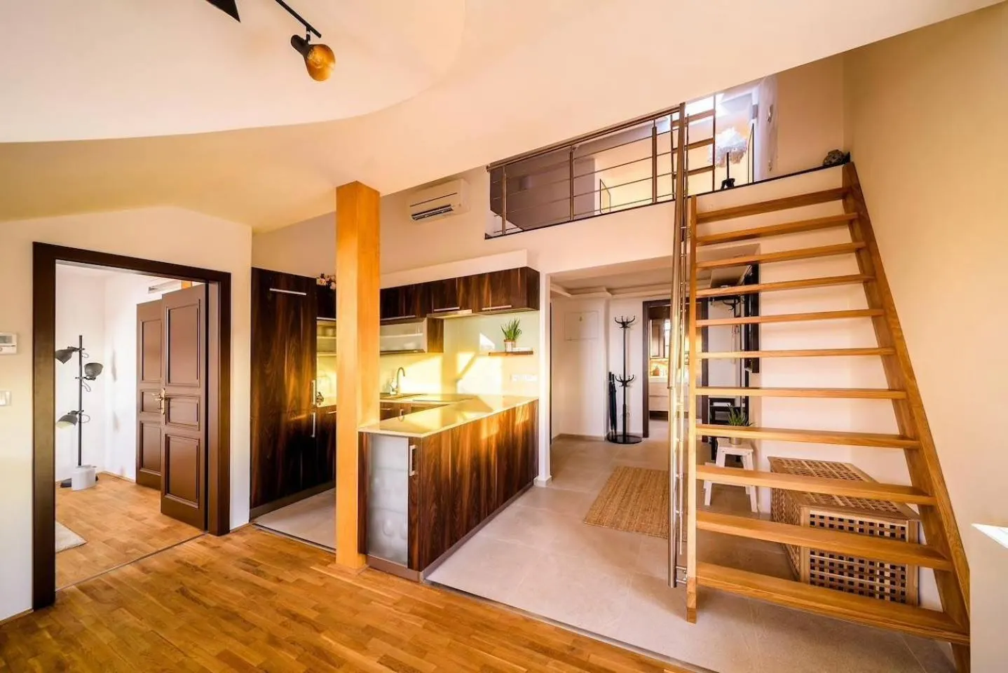 Rooftop Triplex Apartment in Centre