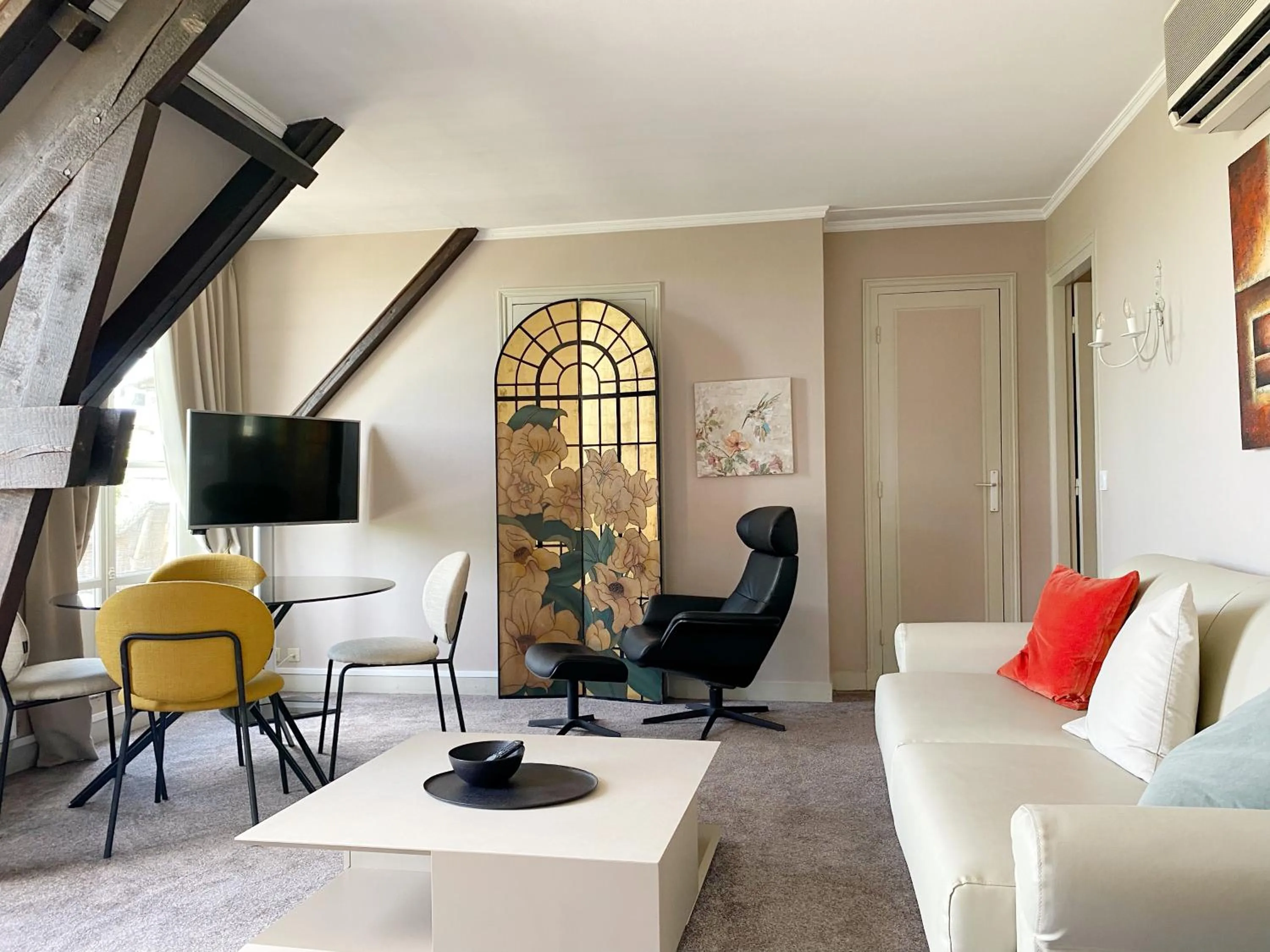 Seating area in Hôtel Le Maxime - Best Western Signature Collection