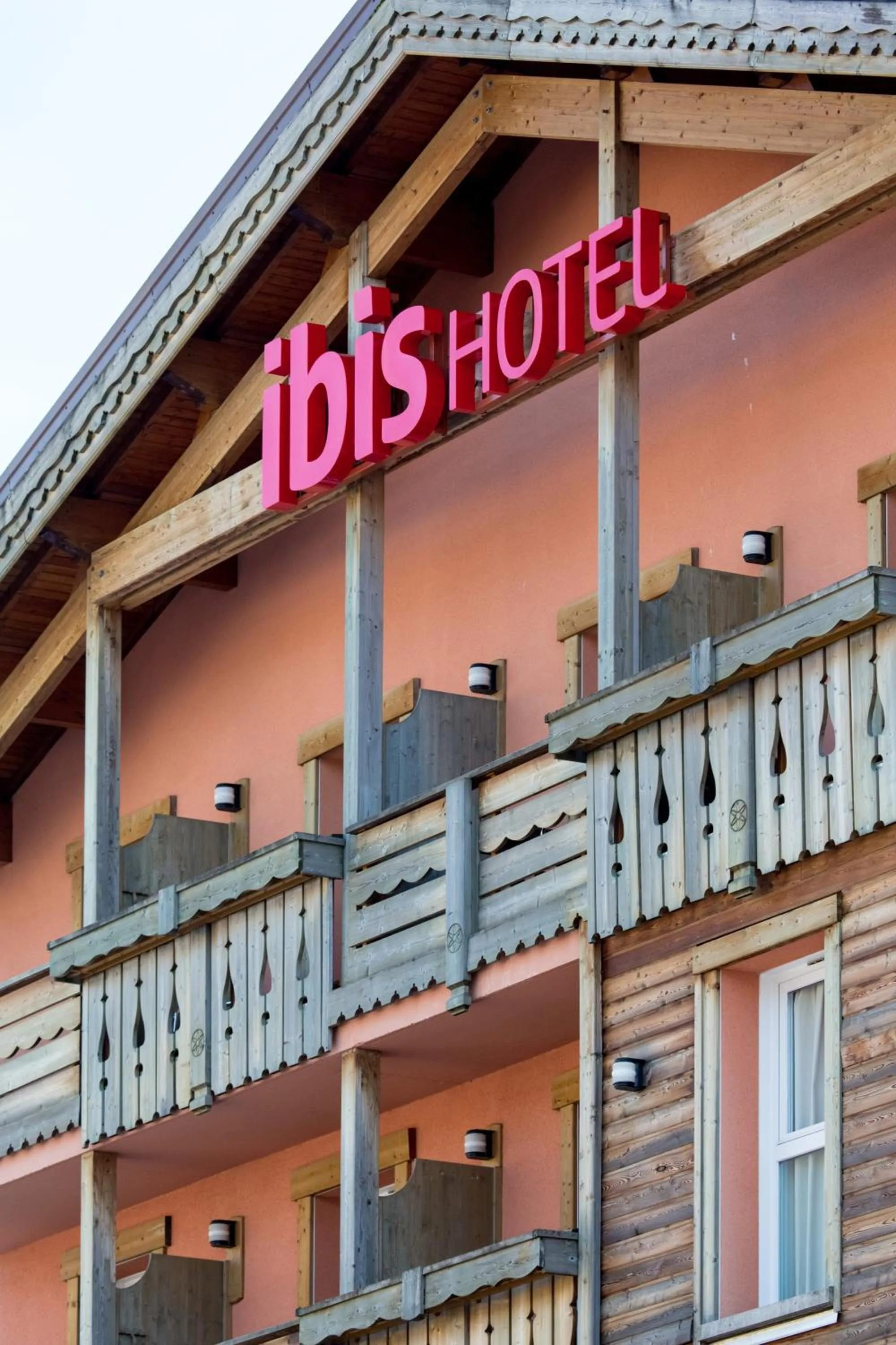 Facade/entrance in ibis La Bresse Gérardmer