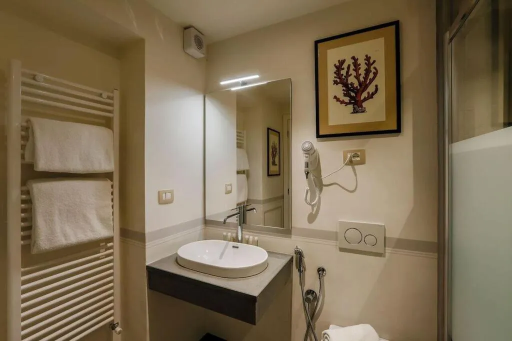 Shower in Relais Tosinghi