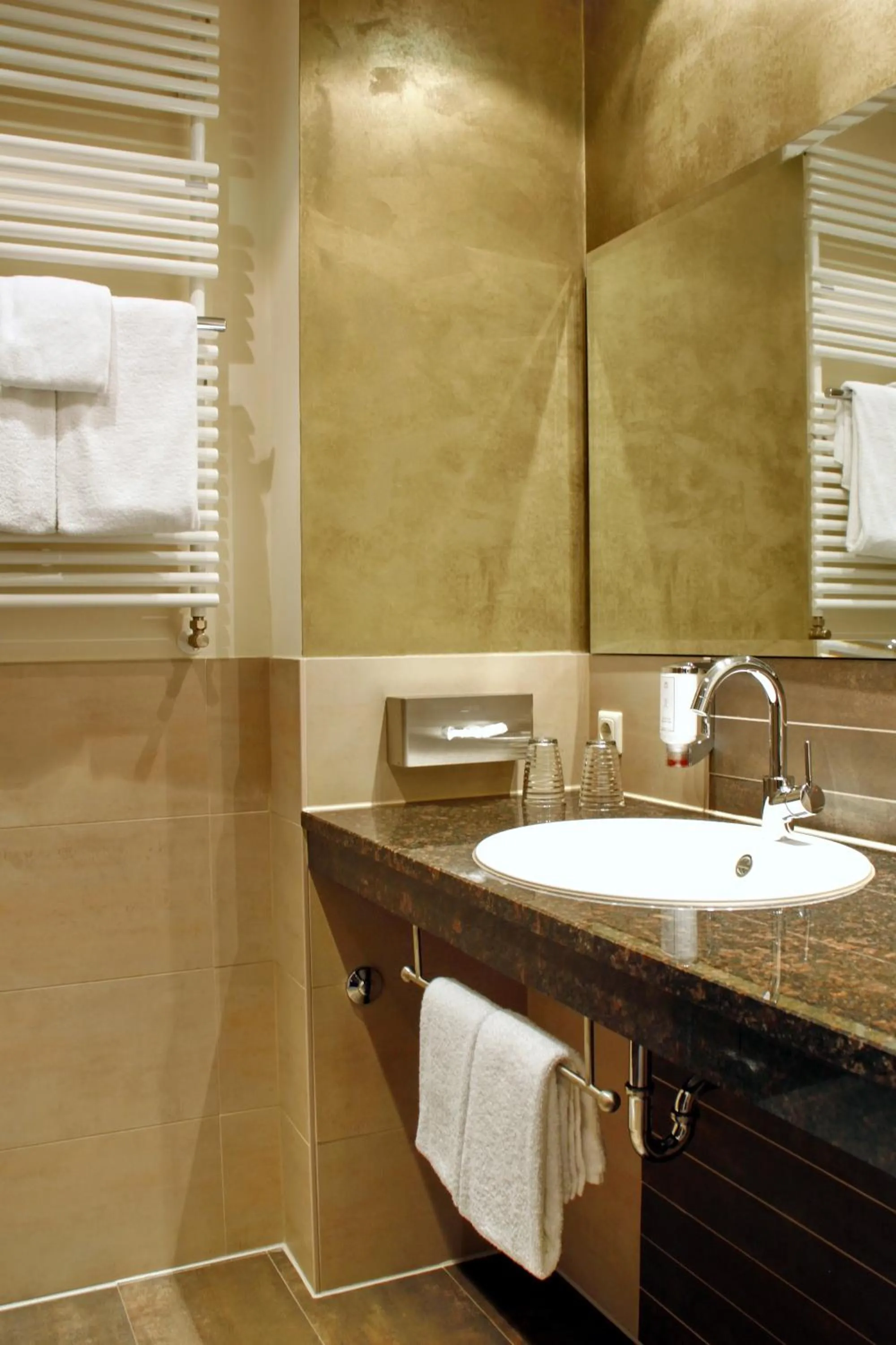 Bathroom in Hotel Landhaus Pollmeyer