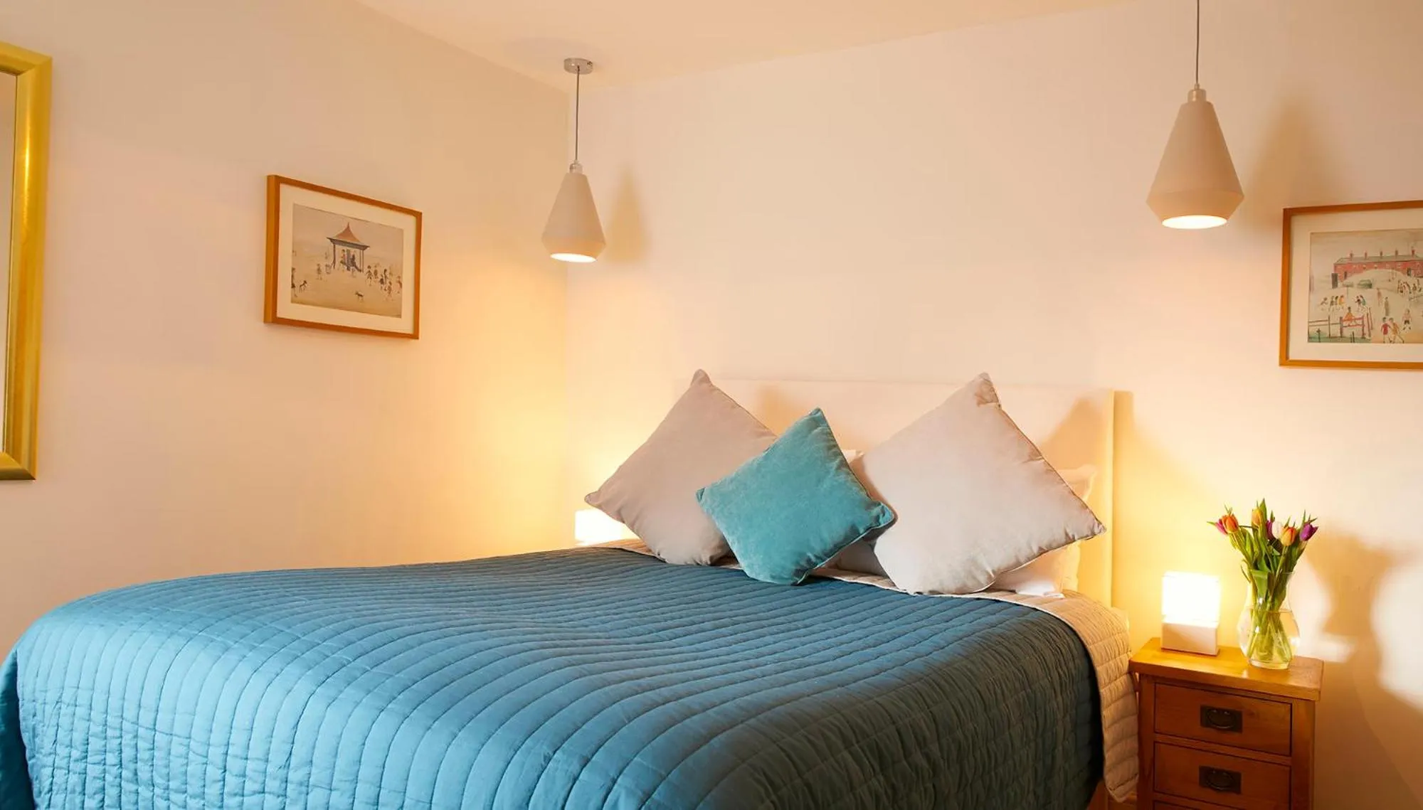 Bed in Mansion House