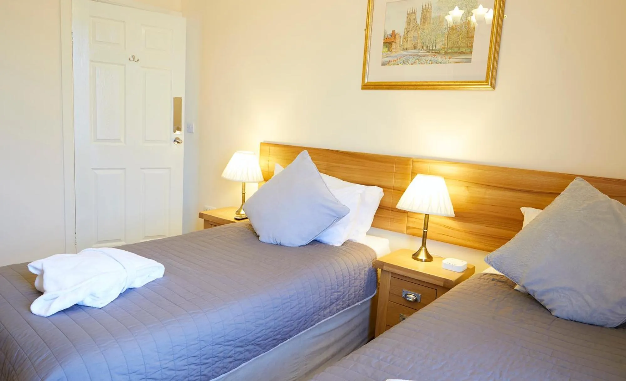 Bed in Mansion House