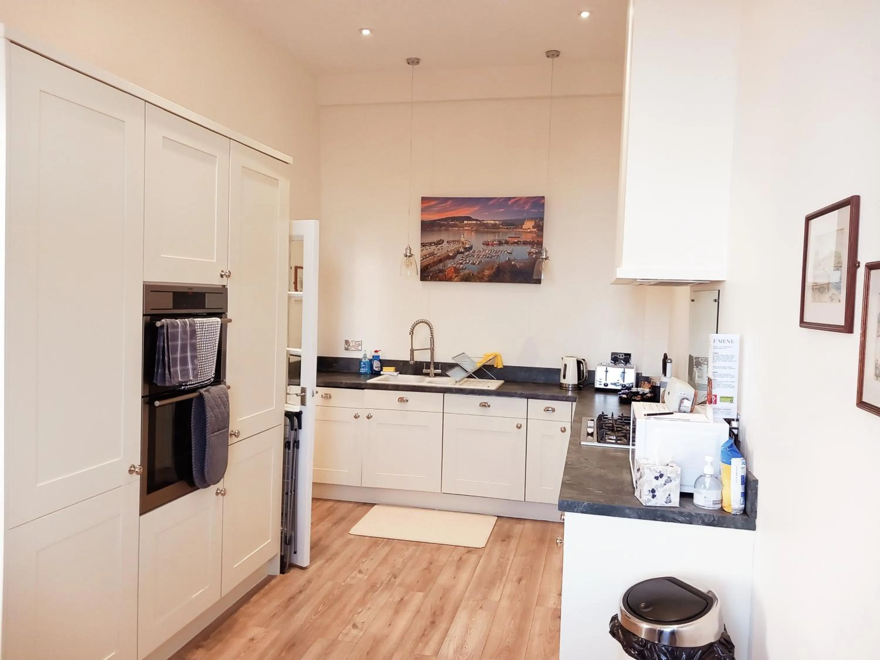 Coffee/tea facilities in Mansion House