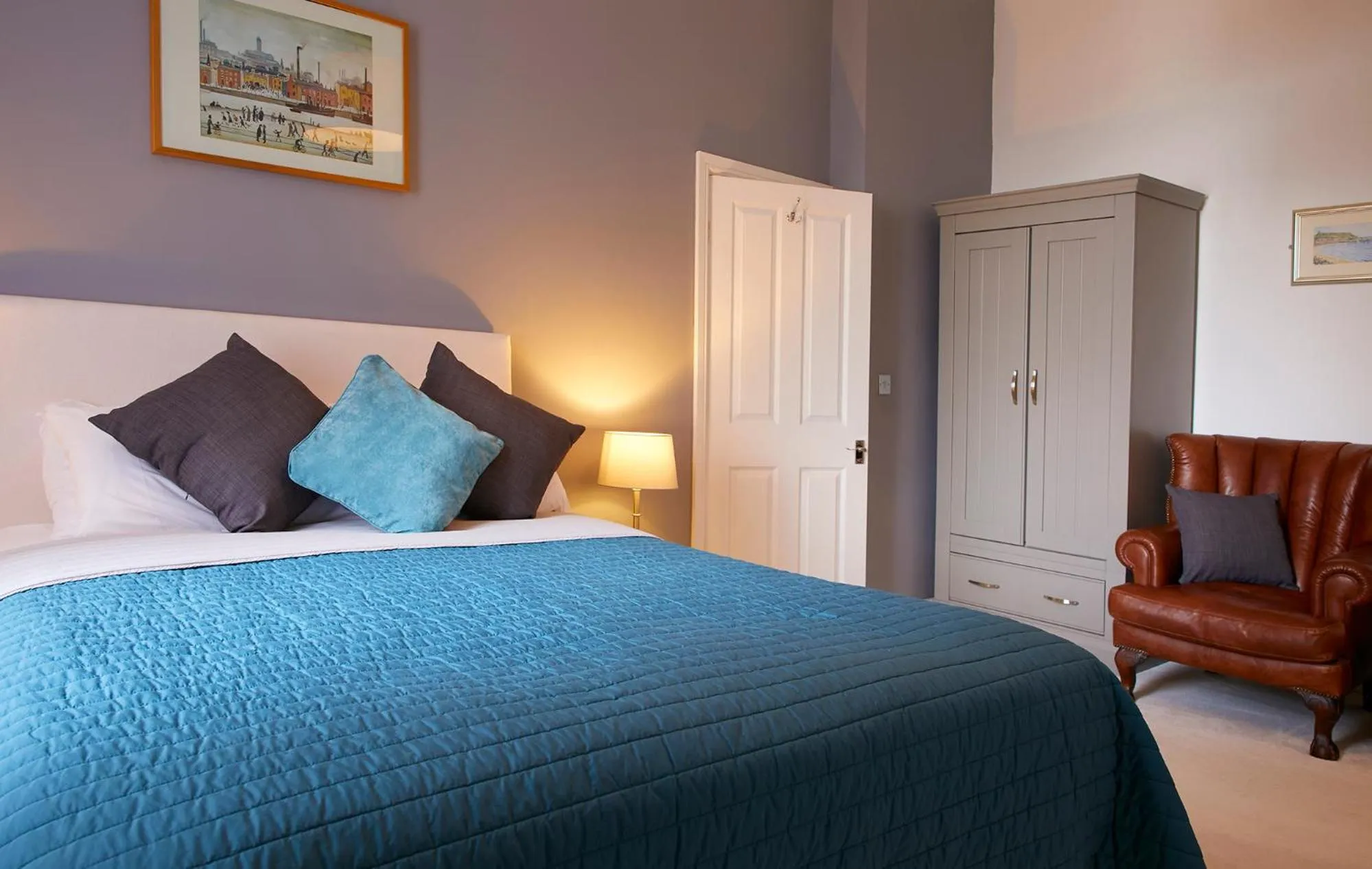 Bed in Mansion House