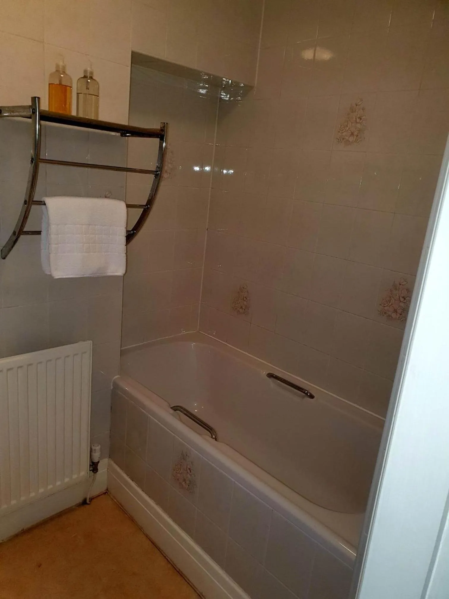 Bathroom in Rose Tor Hotel