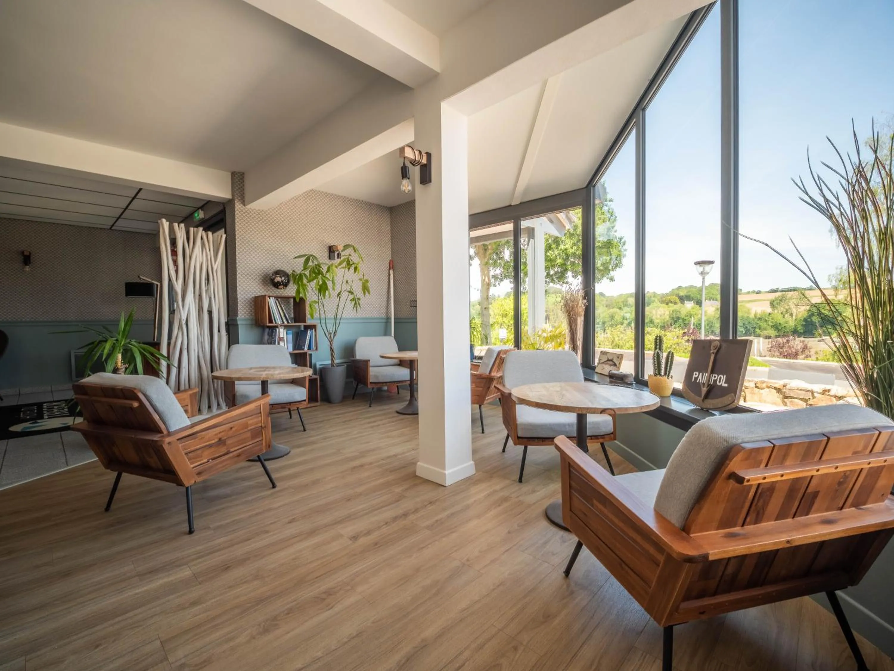 Lounge or bar in Hotel du Trégor