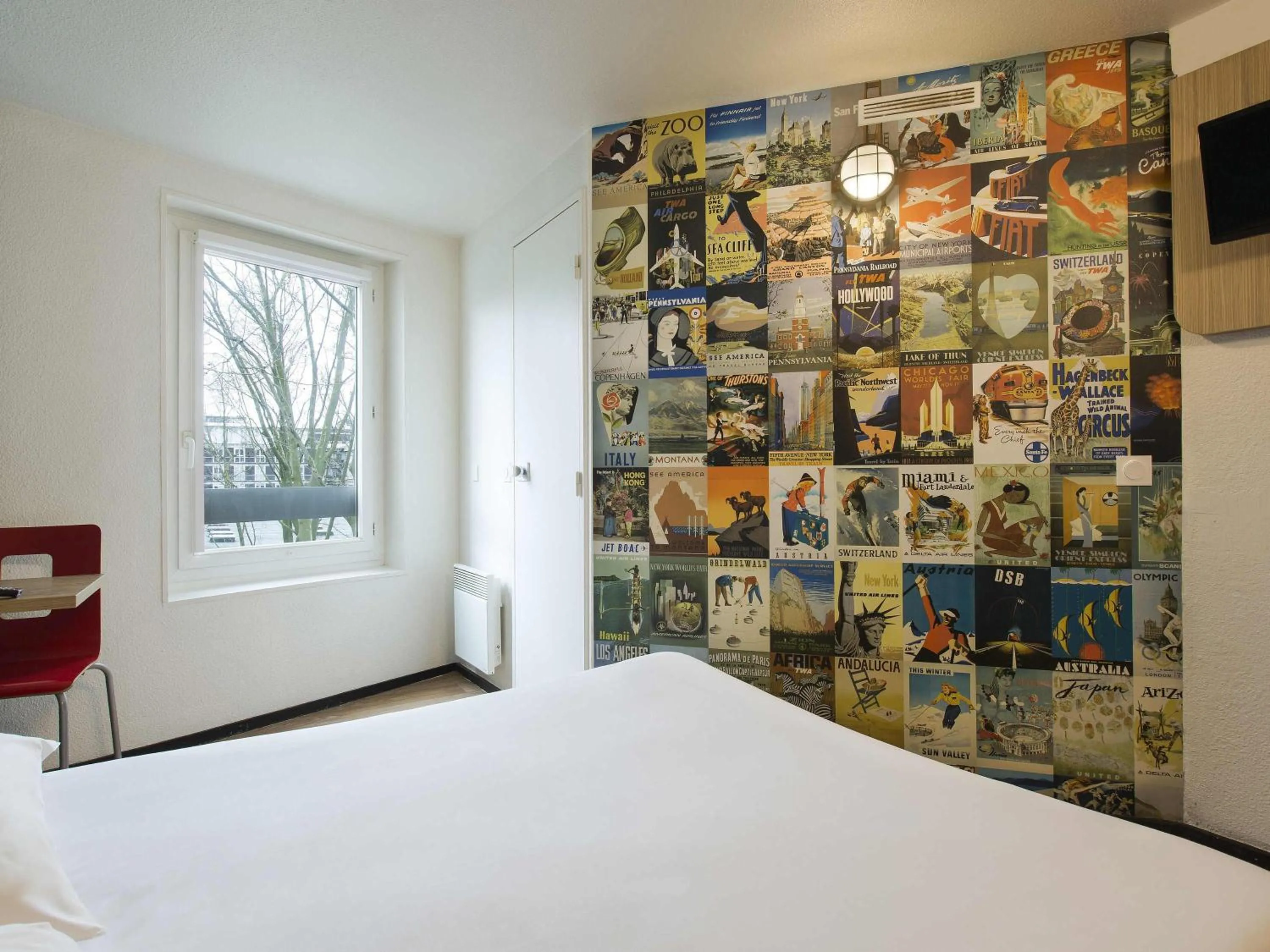 Bedroom, Bed in hotelF1 Cergy