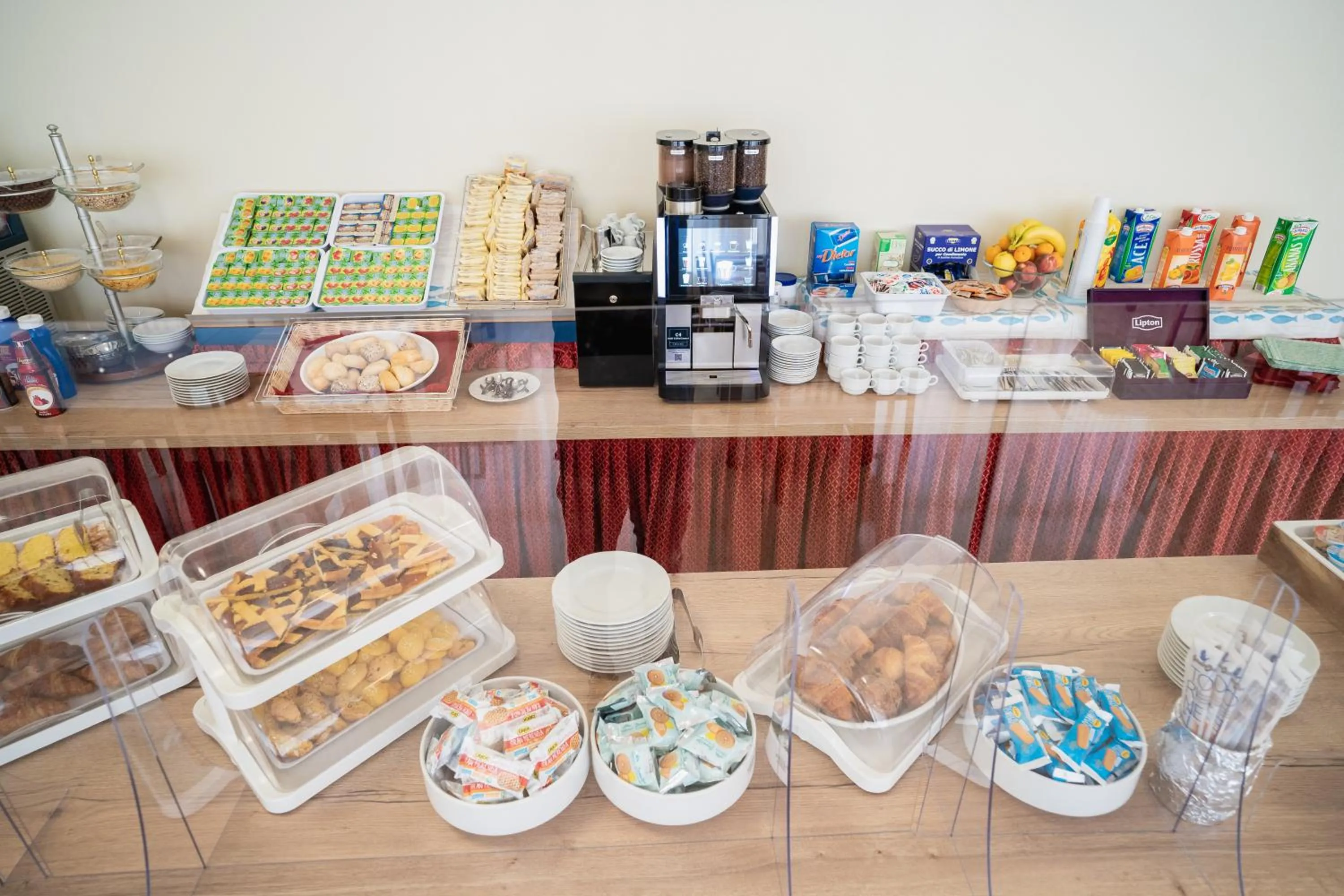 Buffet breakfast in Hotel Happy