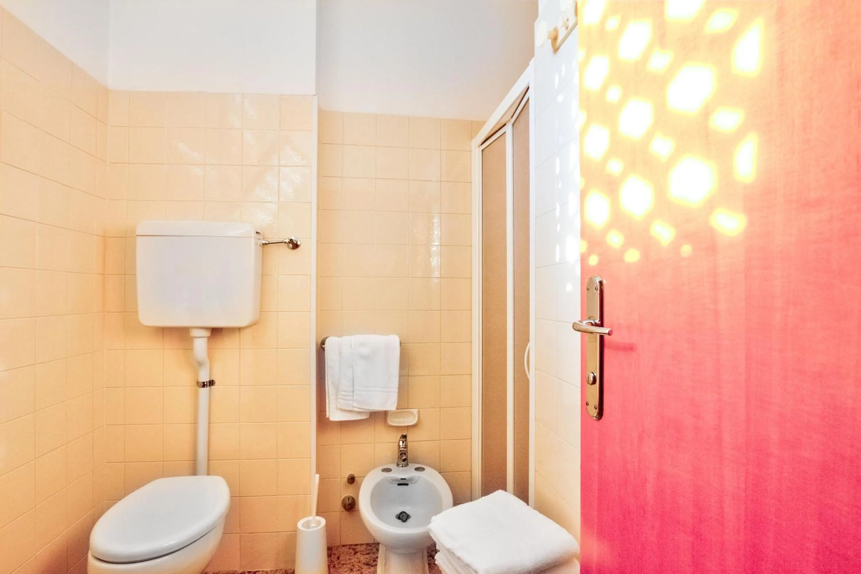 Bathroom in Hotel Happy