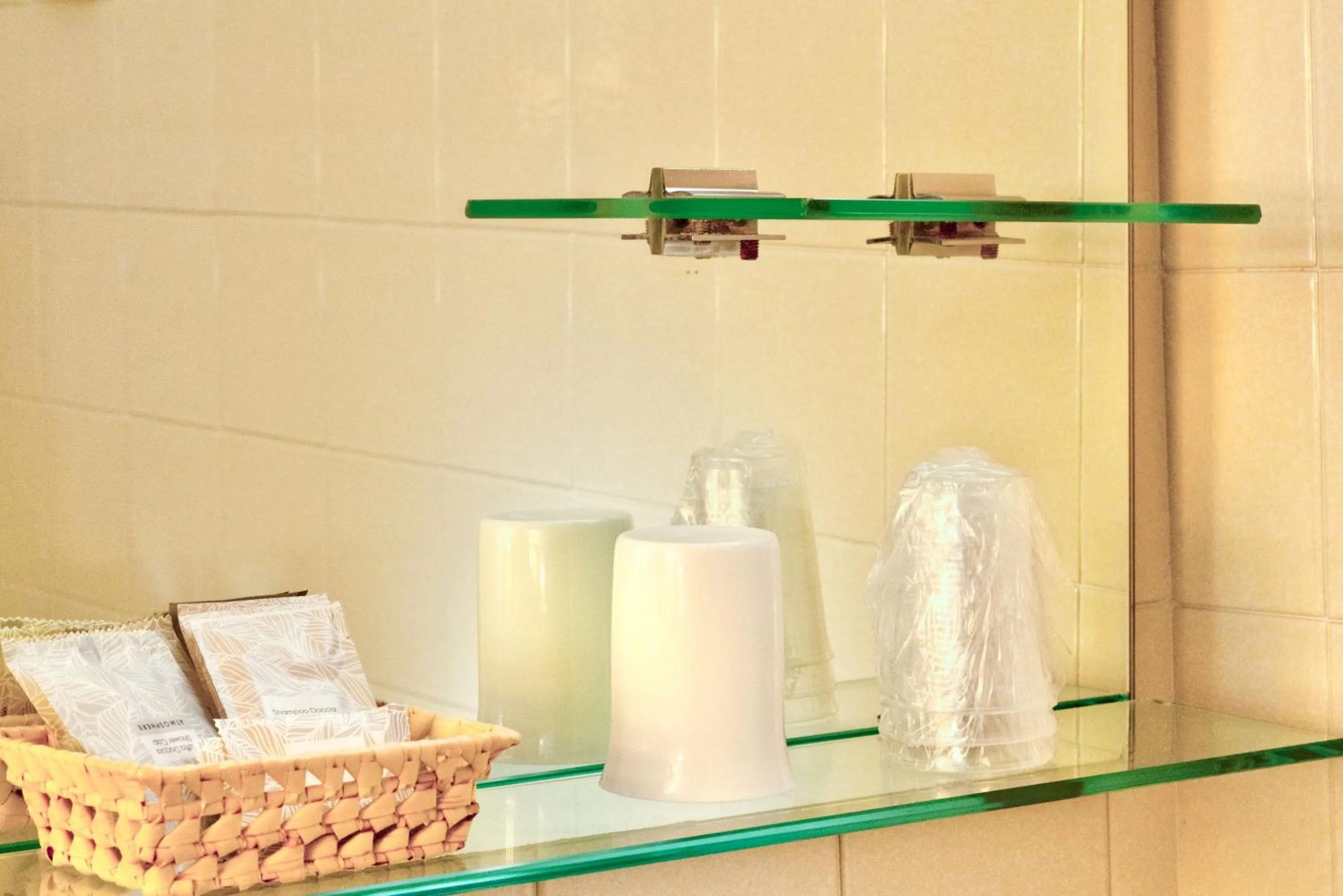 Bathroom in Hotel Happy