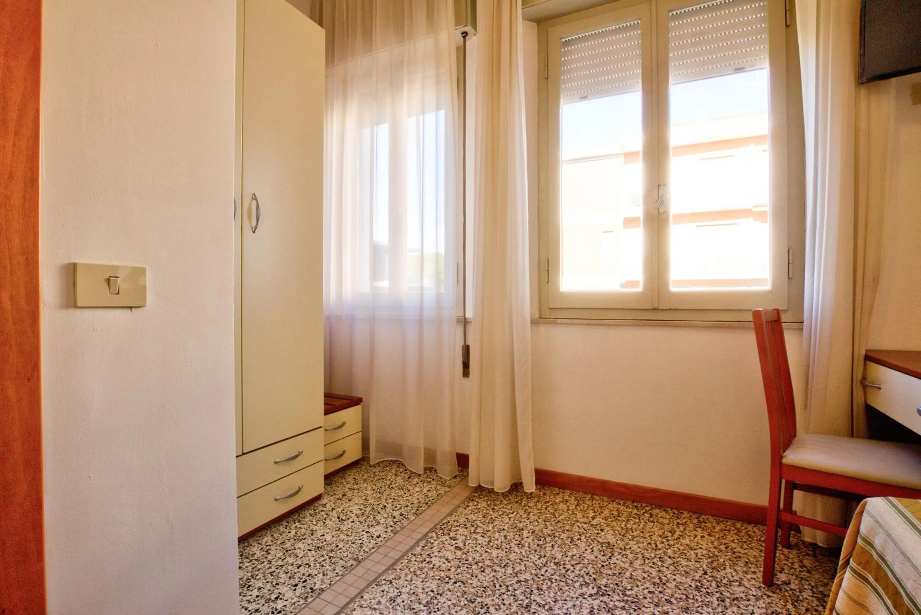 Photo of the whole room in Hotel Happy