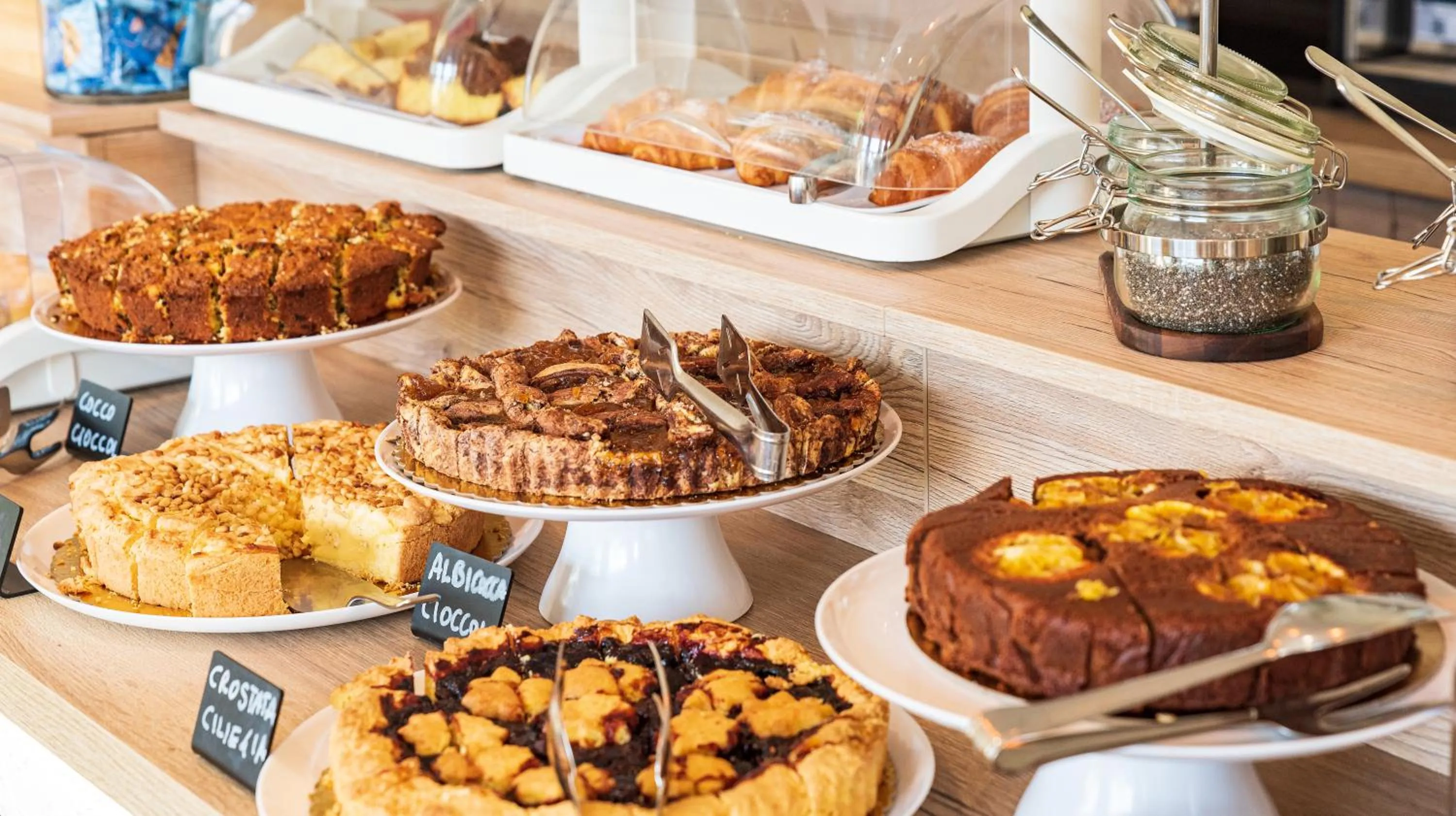 Buffet breakfast in Hotel Happy