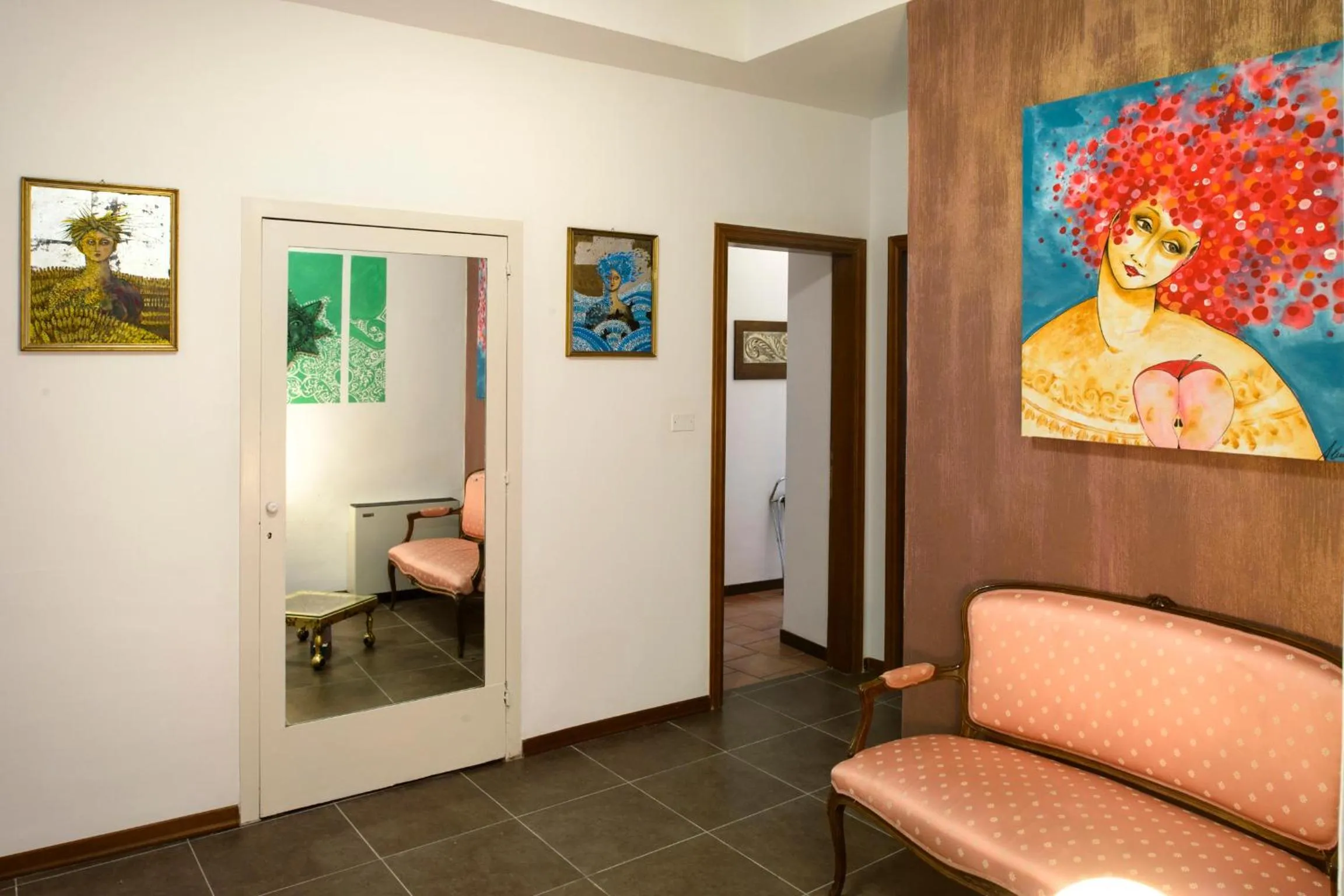 Decorative detail in Hotel Porta Marmorea