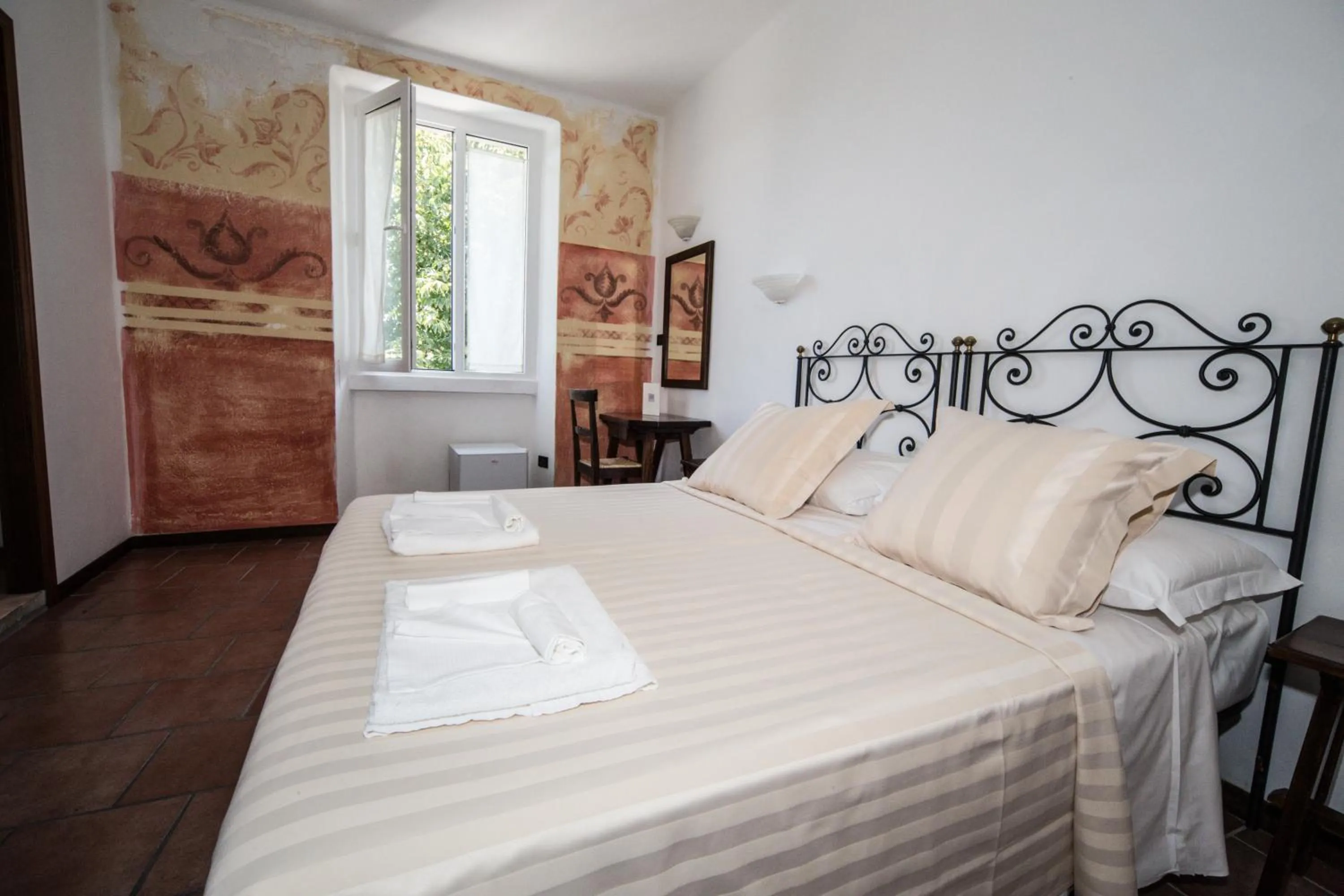 Bed in Hotel Porta Marmorea