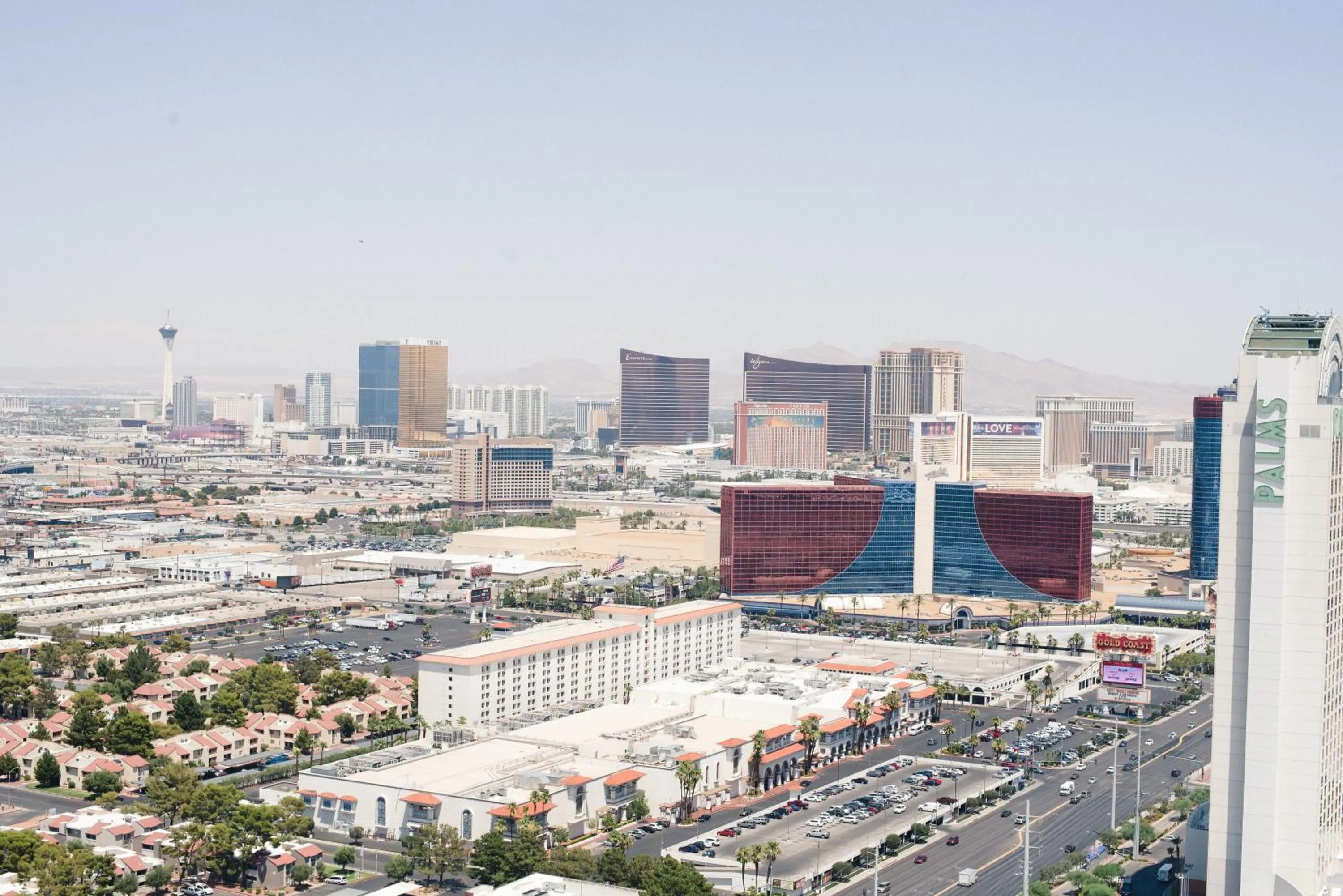 Balcony/Terrace in Luxury Suites at Palms Place