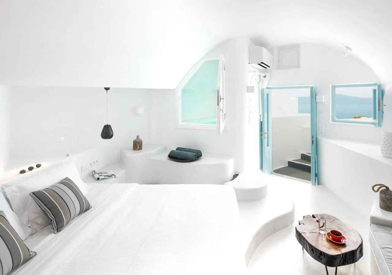 Bed in Dana Villas & Infinity Suites