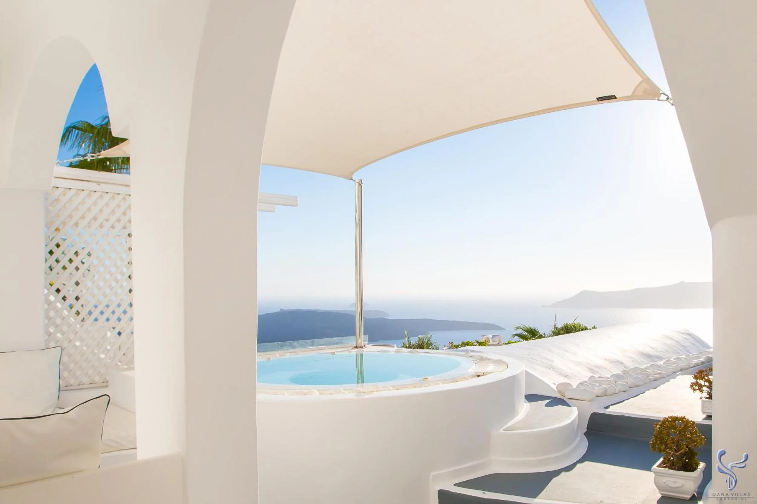 Hot Tub in Dana Villas & Infinity Suites