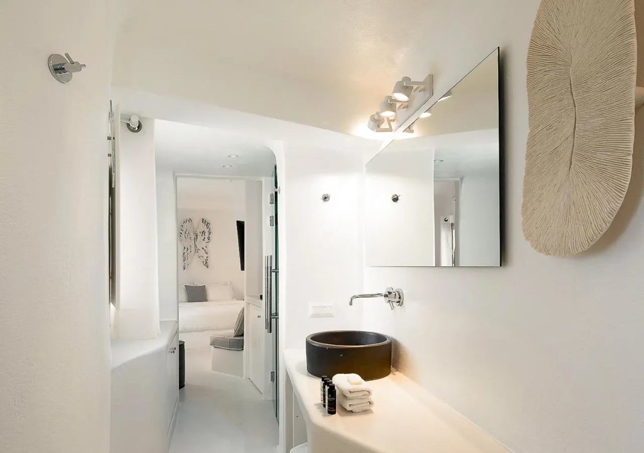 Toilet in Dana Villas & Infinity Suites