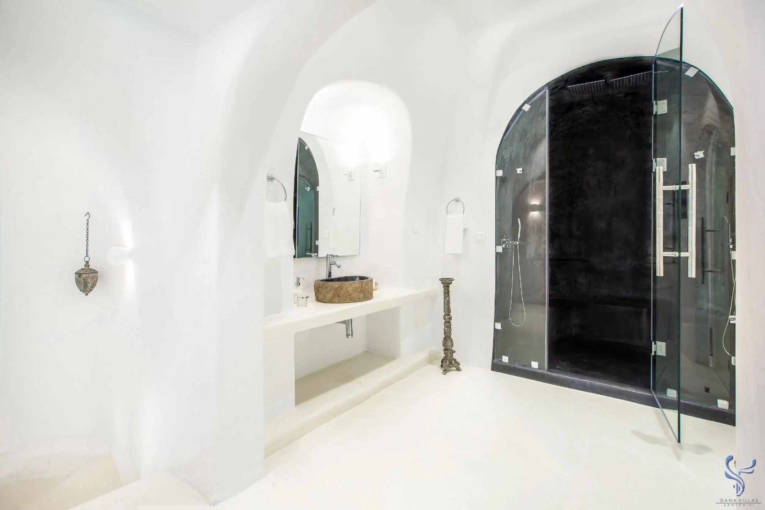 Shower in Dana Villas & Infinity Suites