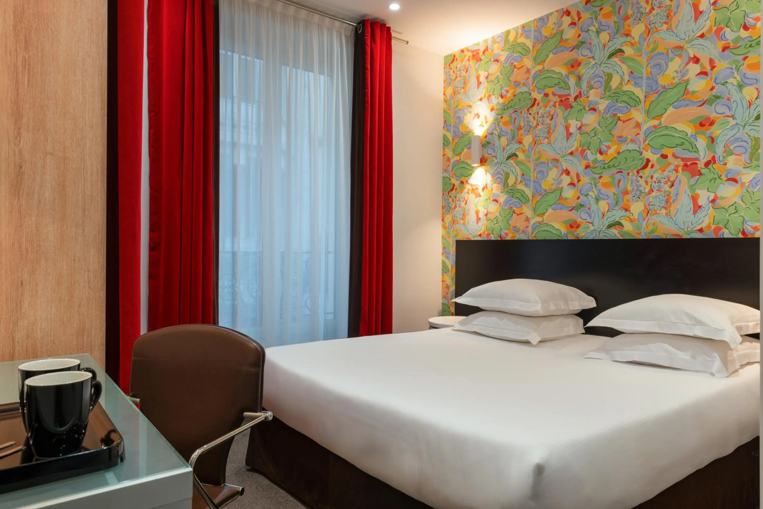 Bed in Hôtel Albe Saint Michel