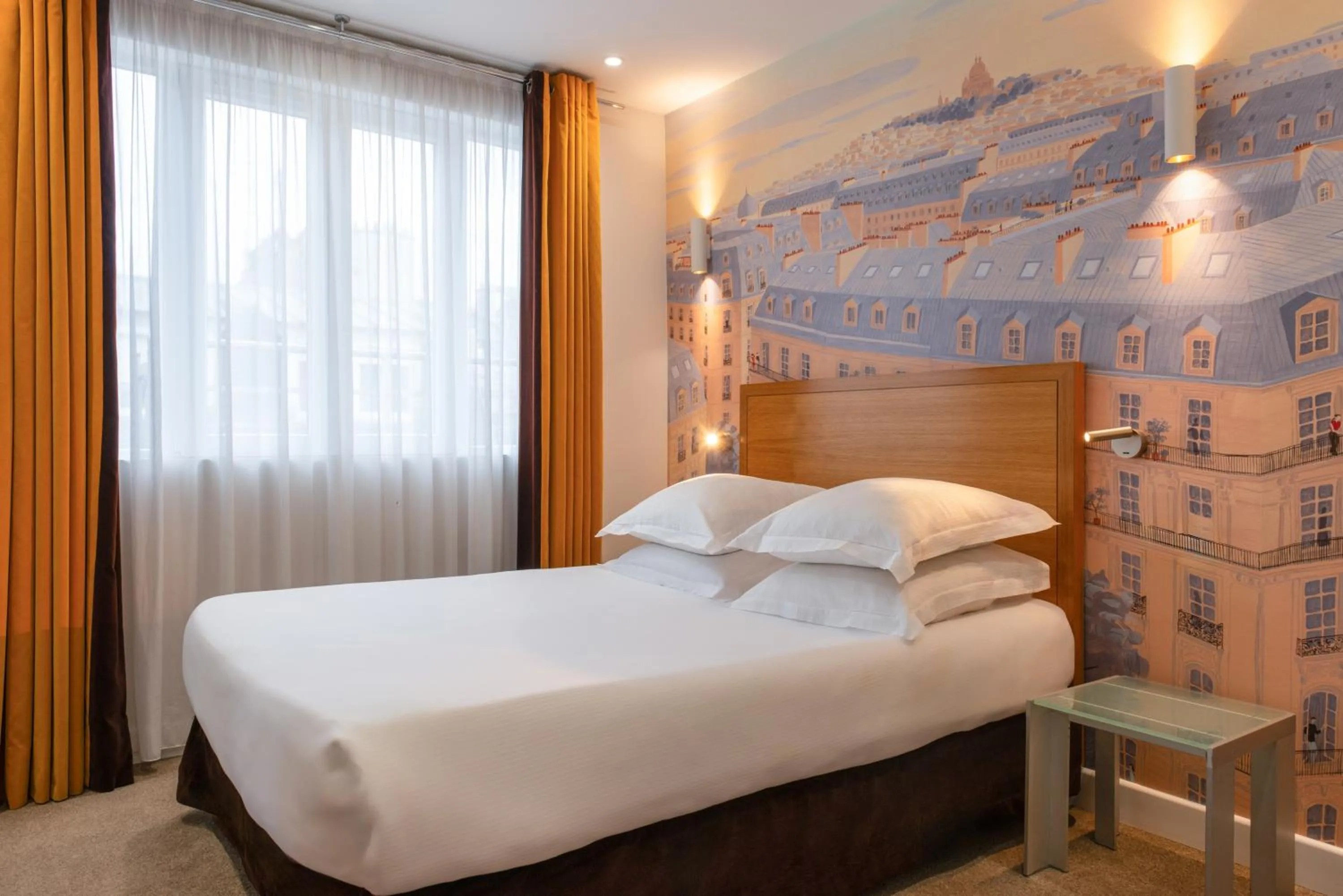 Bed in Hôtel Albe Saint Michel