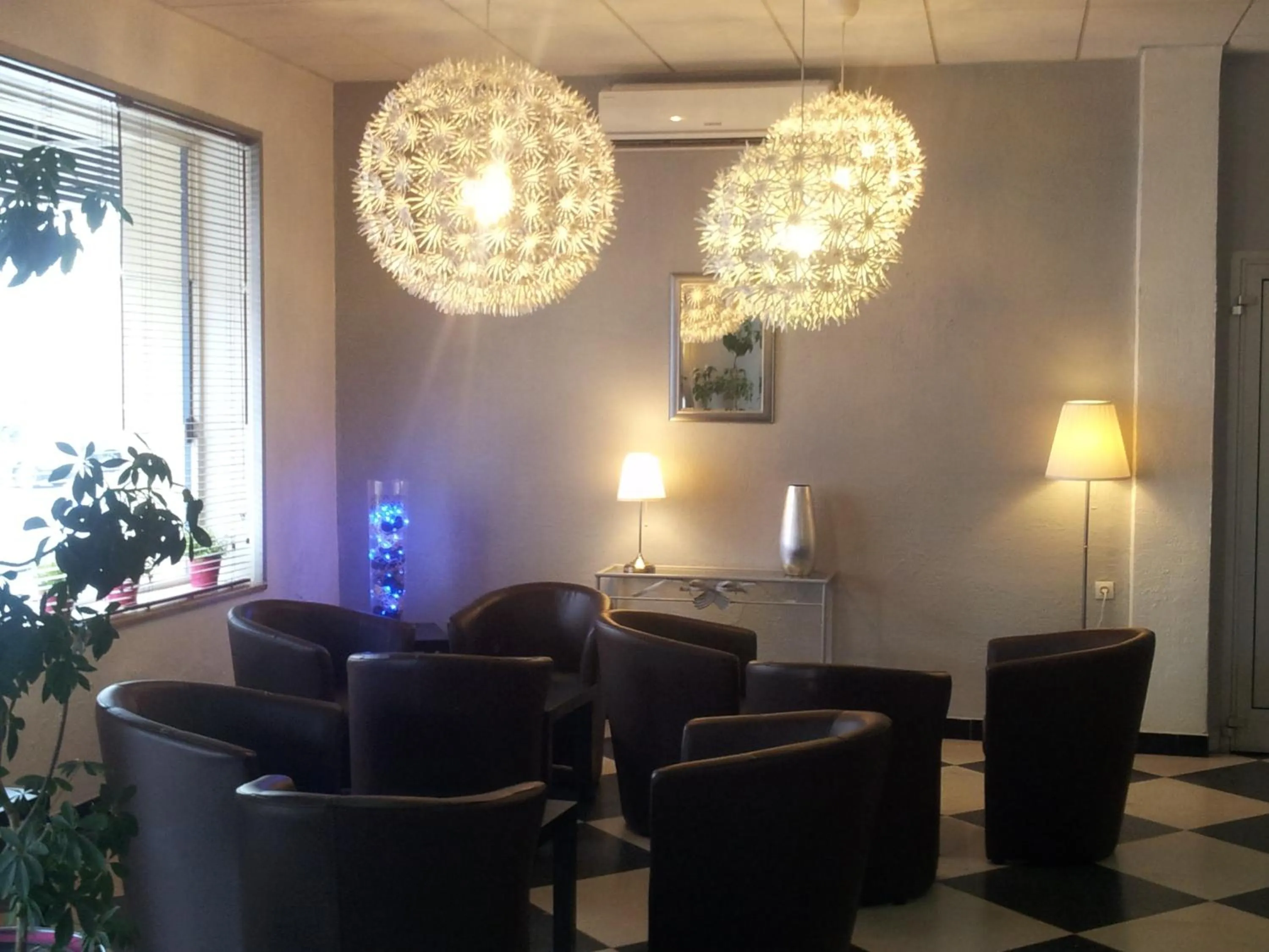 Lounge or bar in Hôtel Du Midi