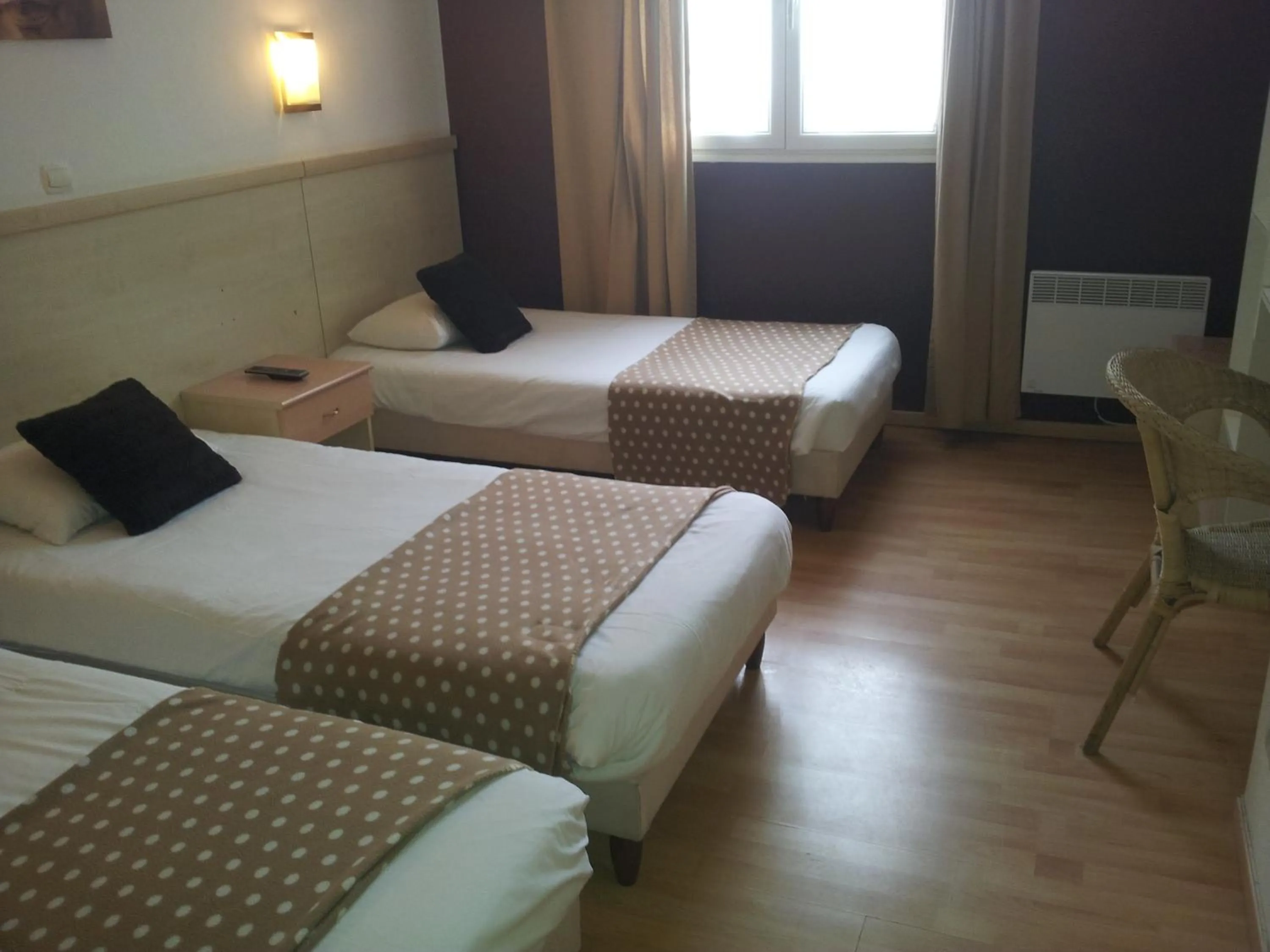 Bed in Hôtel Du Midi