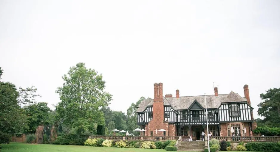 Property building in Inglewood Manor