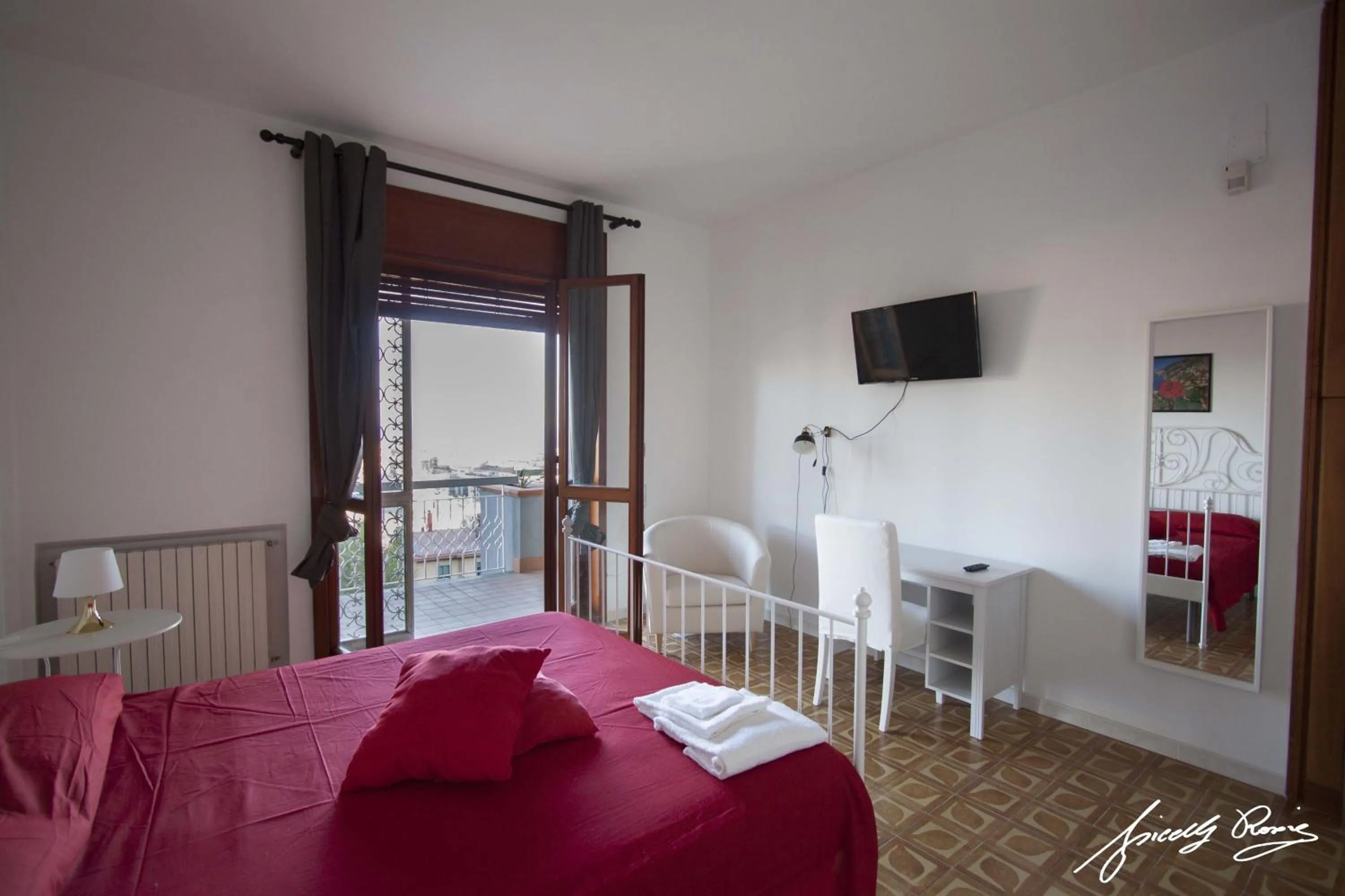 Bedroom, Bed in Le ginestre