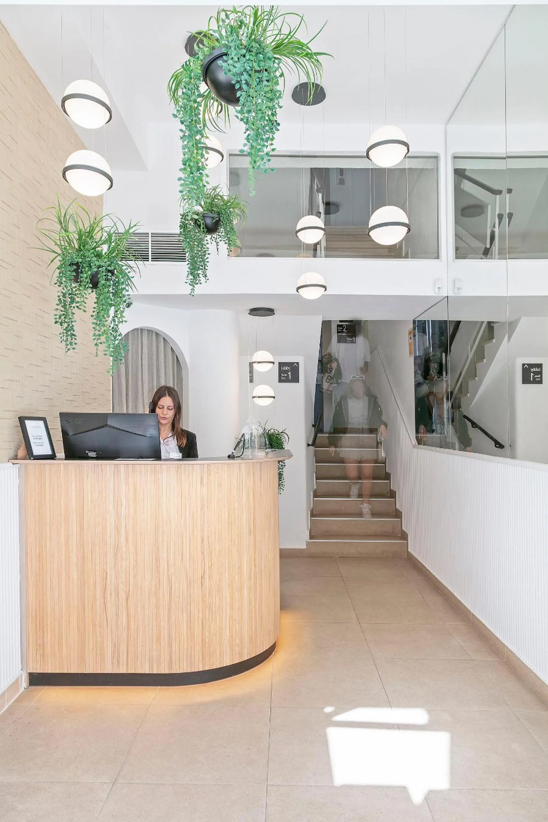 Lobby or reception, Lobby/Reception in Don Quijote