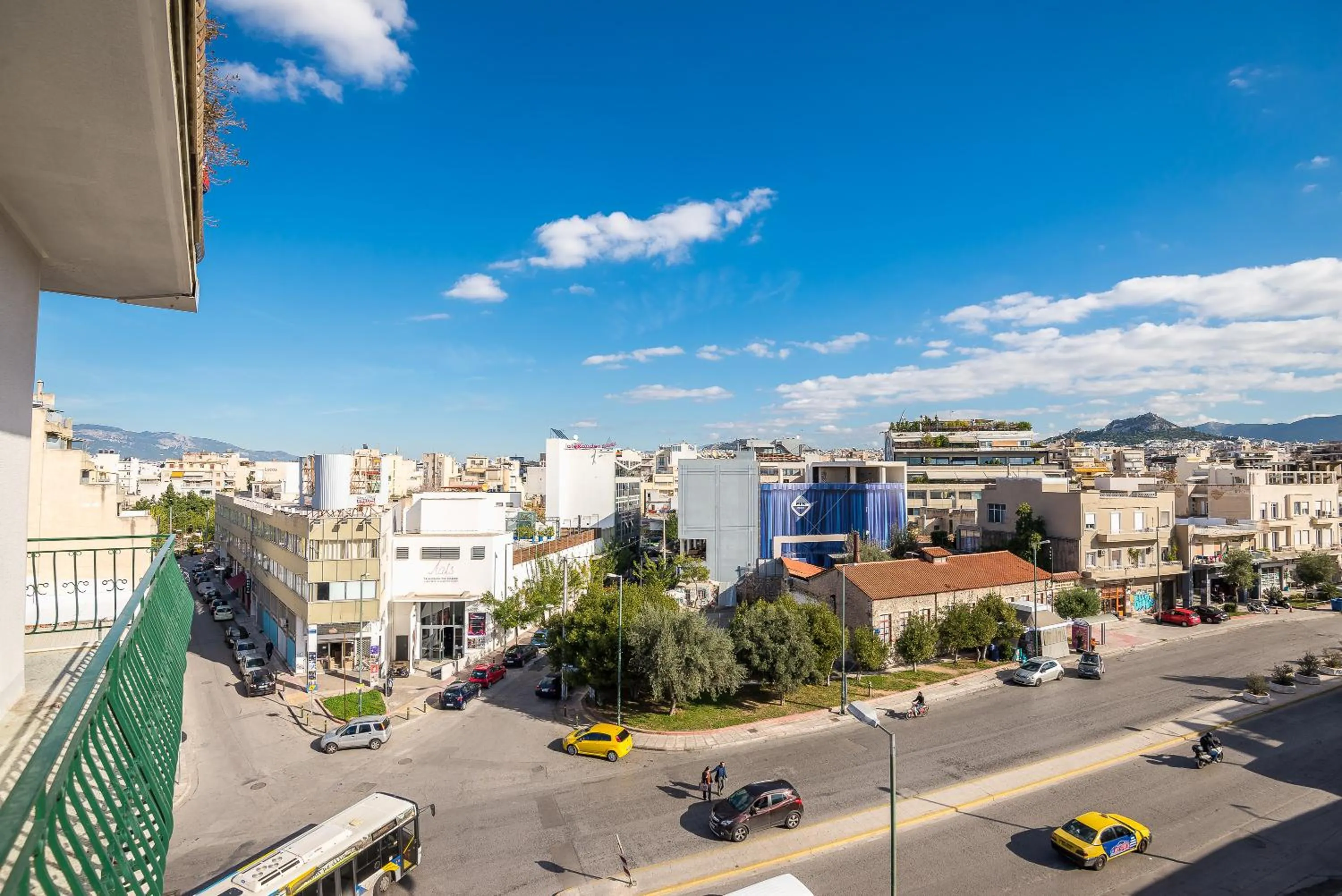 Super Paradise Apartments